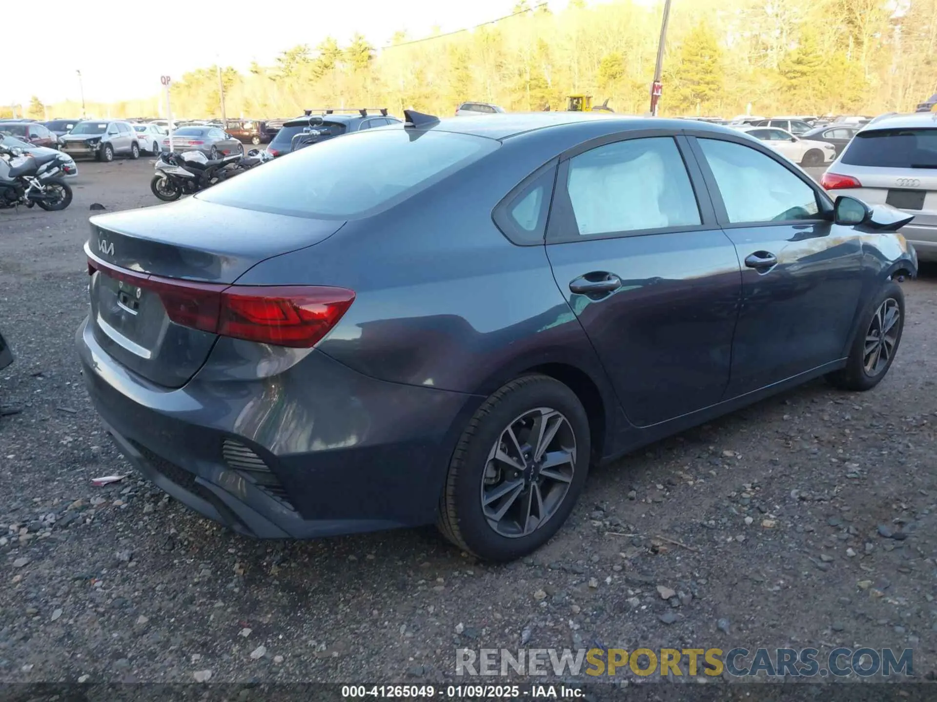 4 Photograph of a damaged car 3KPF24AD0RE806826 KIA FORTE 2024