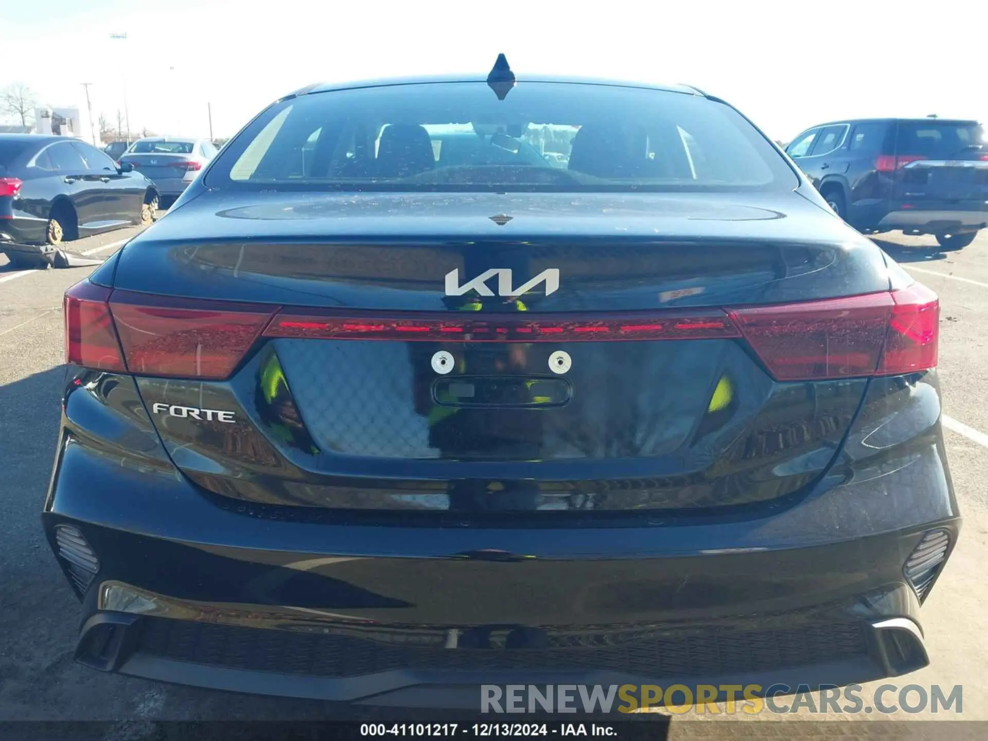 15 Photograph of a damaged car 3KPF24AD0RE818703 KIA FORTE 2024