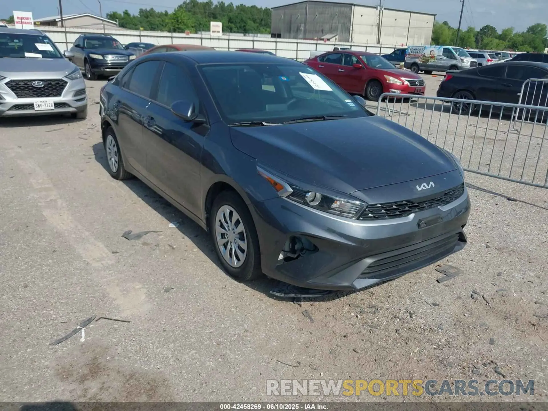 1 Photograph of a damaged car 3KPF24AD0RE821293 KIA FORTE 2024