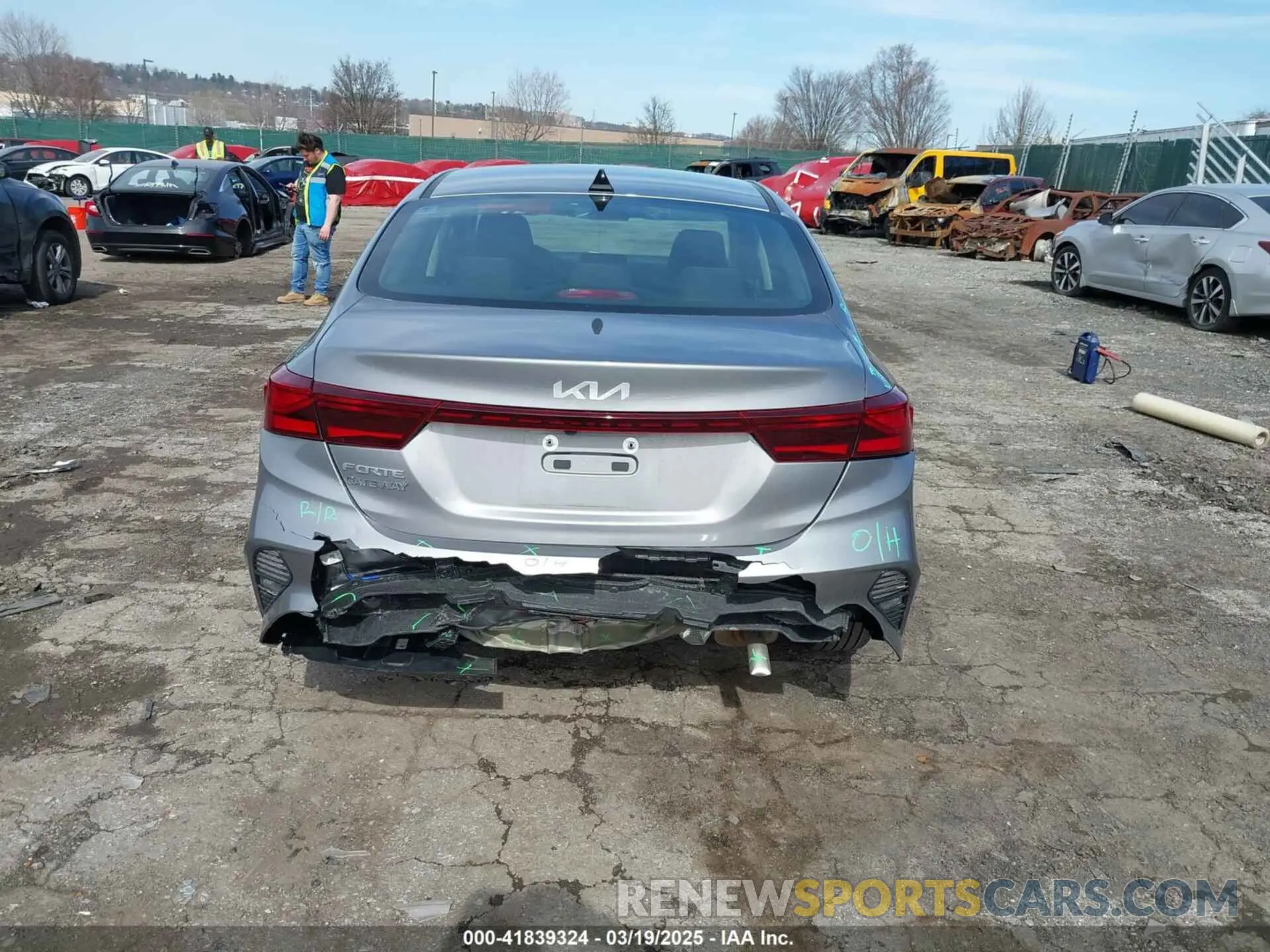 16 Photograph of a damaged car 3KPF24AD0RE836196 KIA FORTE 2024