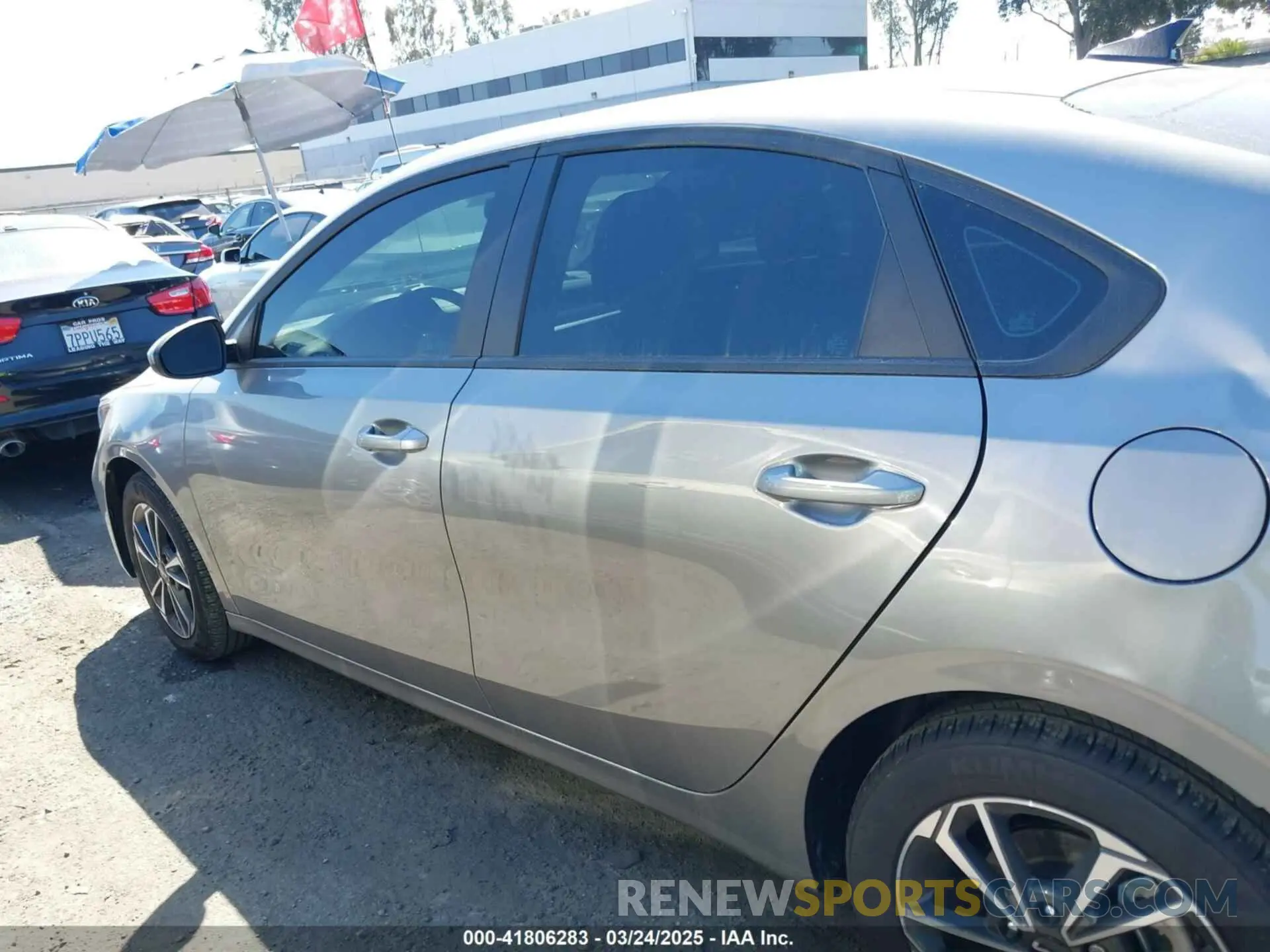 14 Photograph of a damaged car 3KPF24AD0RE840796 KIA FORTE 2024