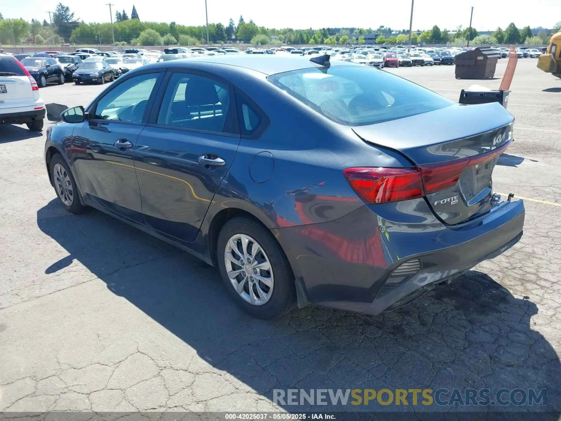3 Photograph of a damaged car 3KPF24AD1RE695297 KIA FORTE 2024