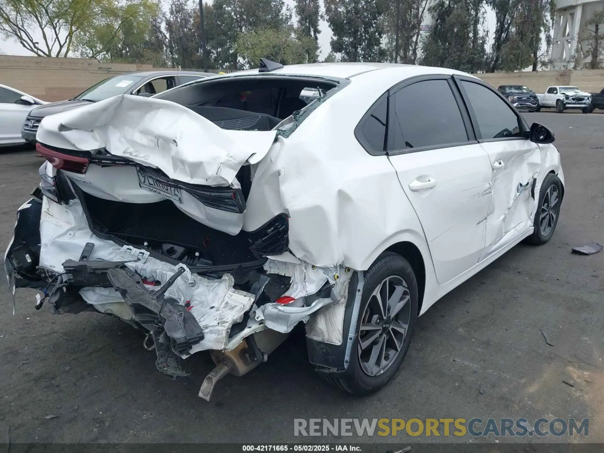 4 Photograph of a damaged car 3KPF24AD1RE708176 KIA FORTE 2024