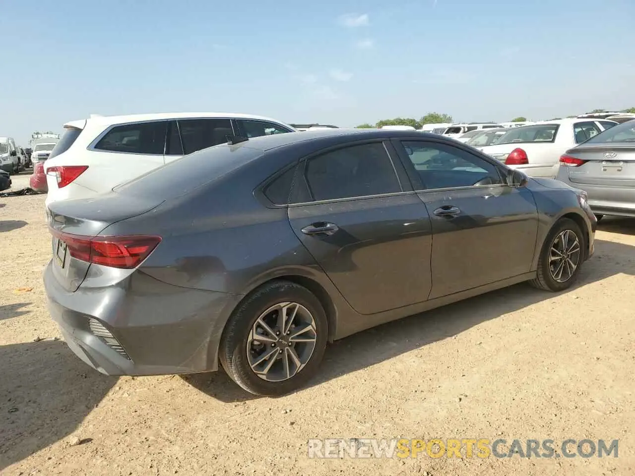 3 Photograph of a damaged car 3KPF24AD1RE715127 KIA FORTE 2024