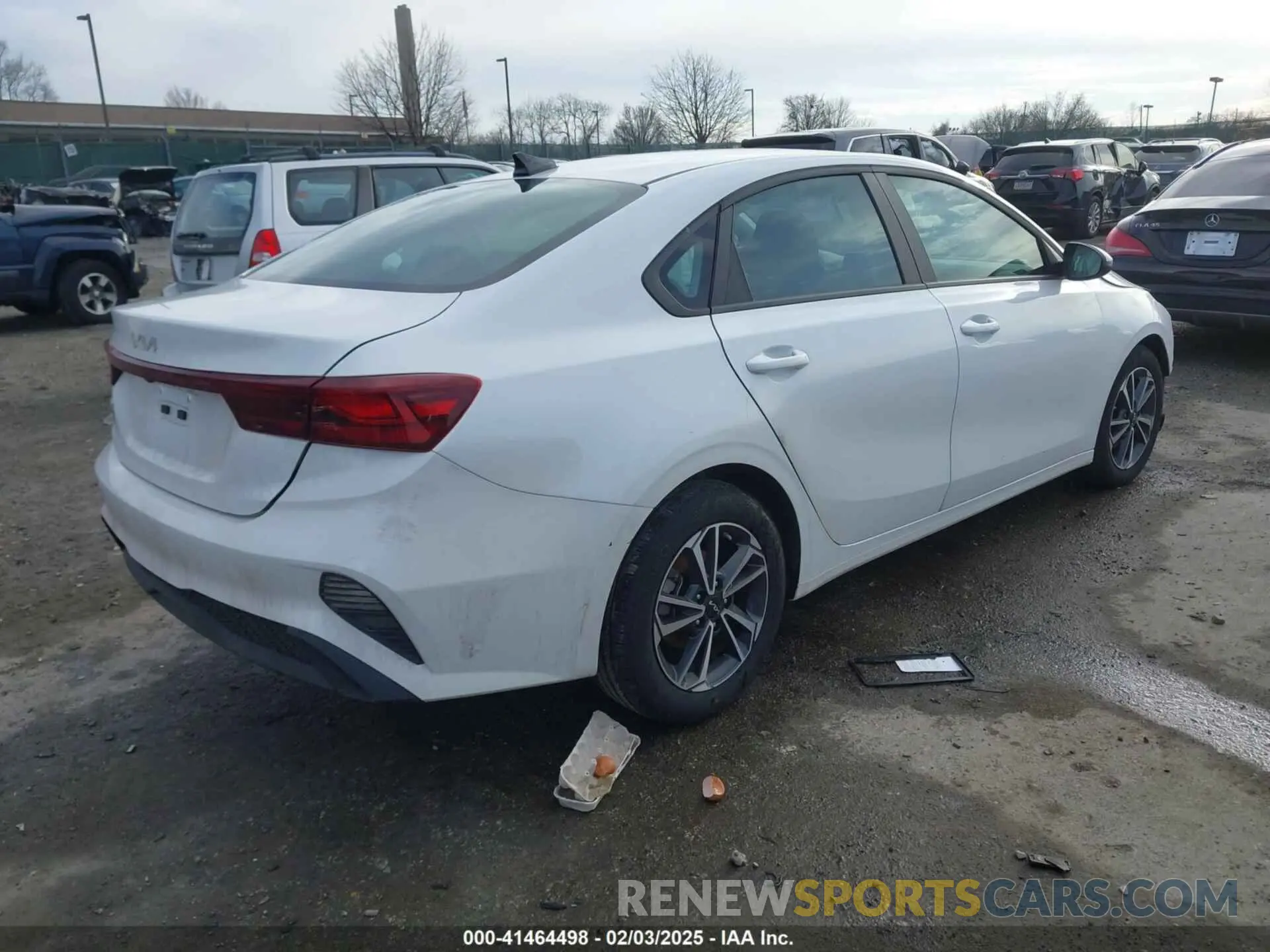 4 Photograph of a damaged car 3KPF24AD1RE719081 KIA FORTE 2024