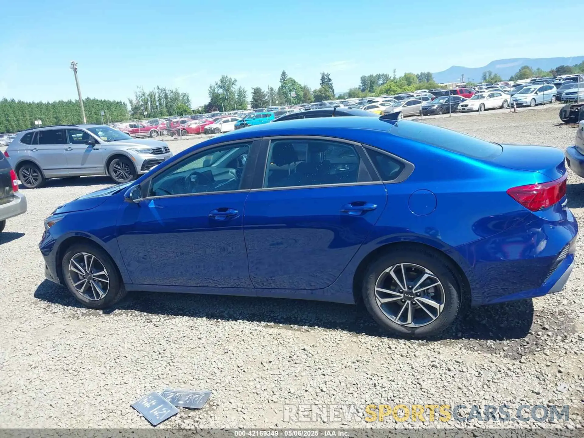 14 Photograph of a damaged car 3KPF24AD1RE742764 KIA FORTE 2024