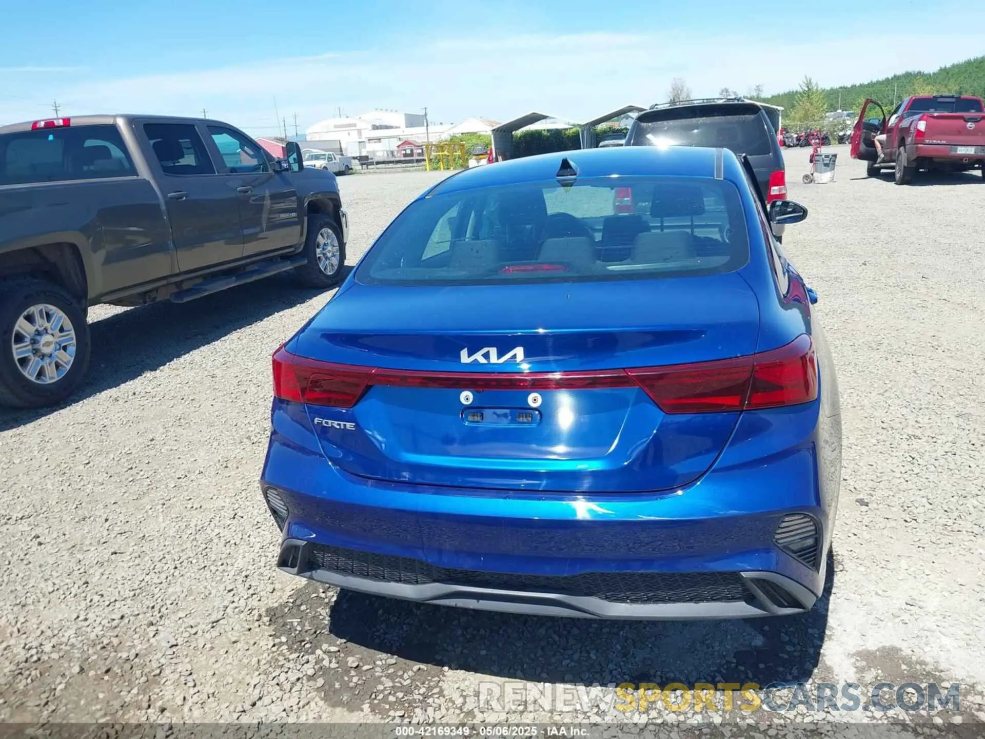 16 Photograph of a damaged car 3KPF24AD1RE742764 KIA FORTE 2024