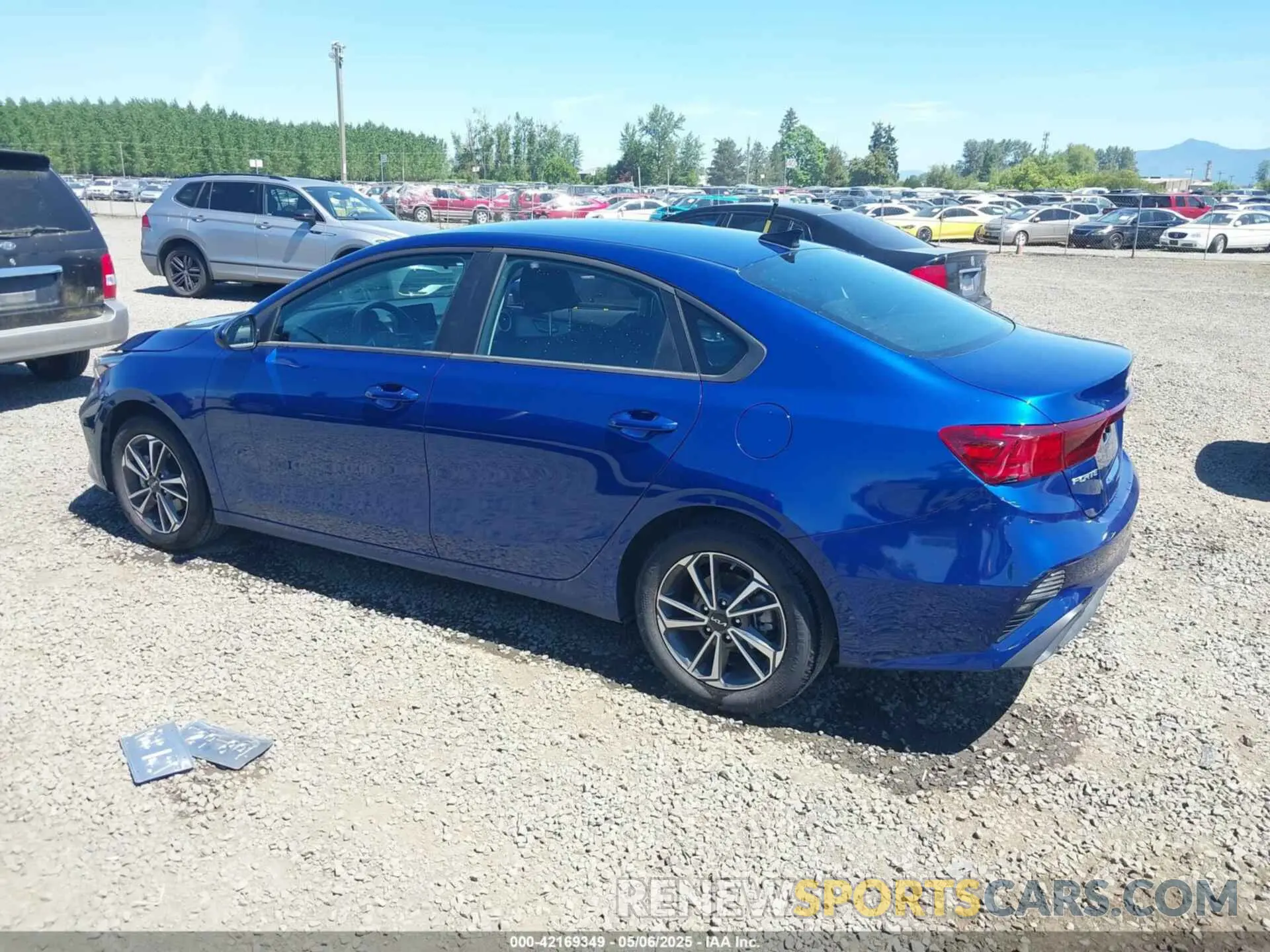 3 Photograph of a damaged car 3KPF24AD1RE742764 KIA FORTE 2024