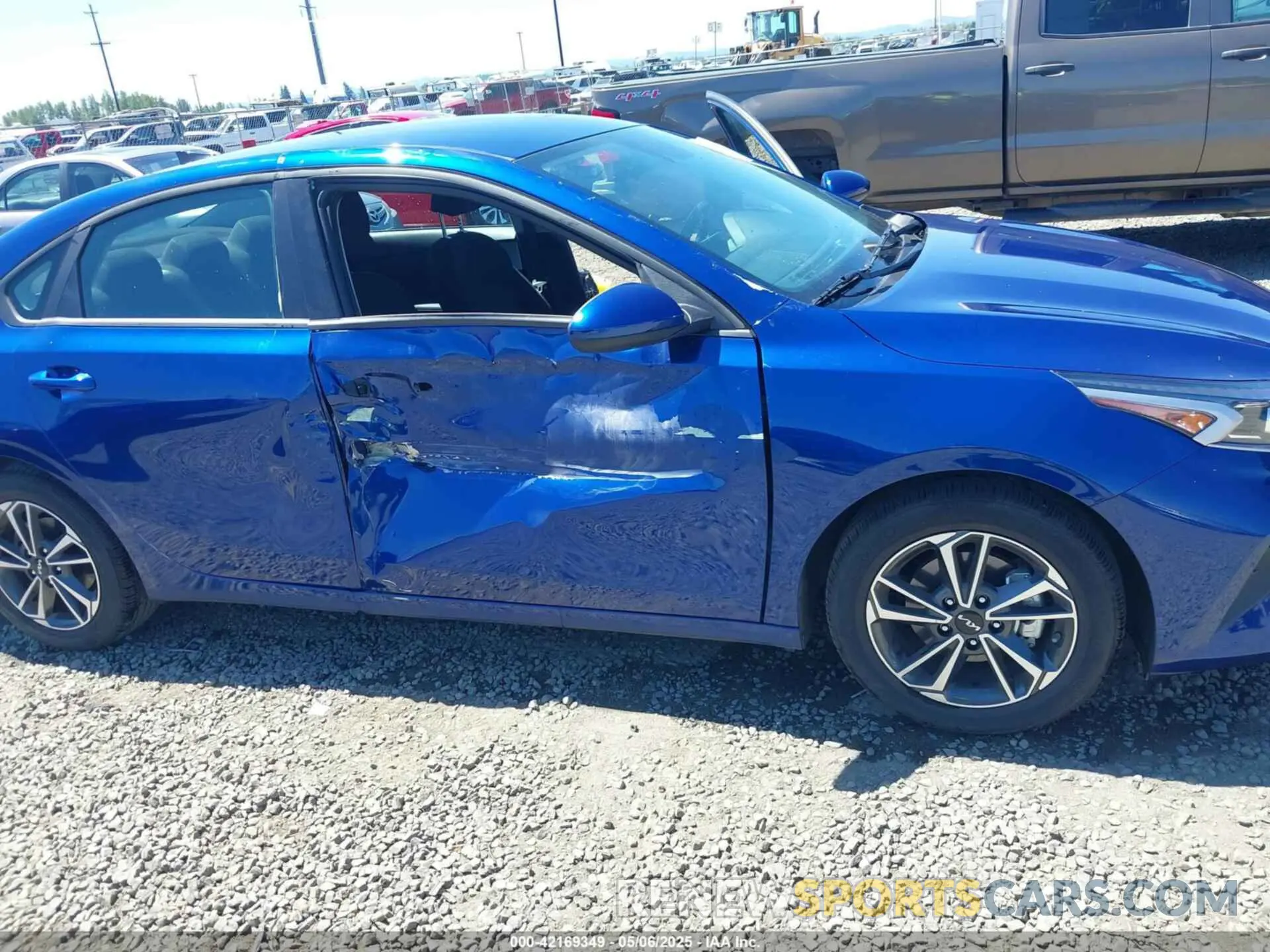6 Photograph of a damaged car 3KPF24AD1RE742764 KIA FORTE 2024