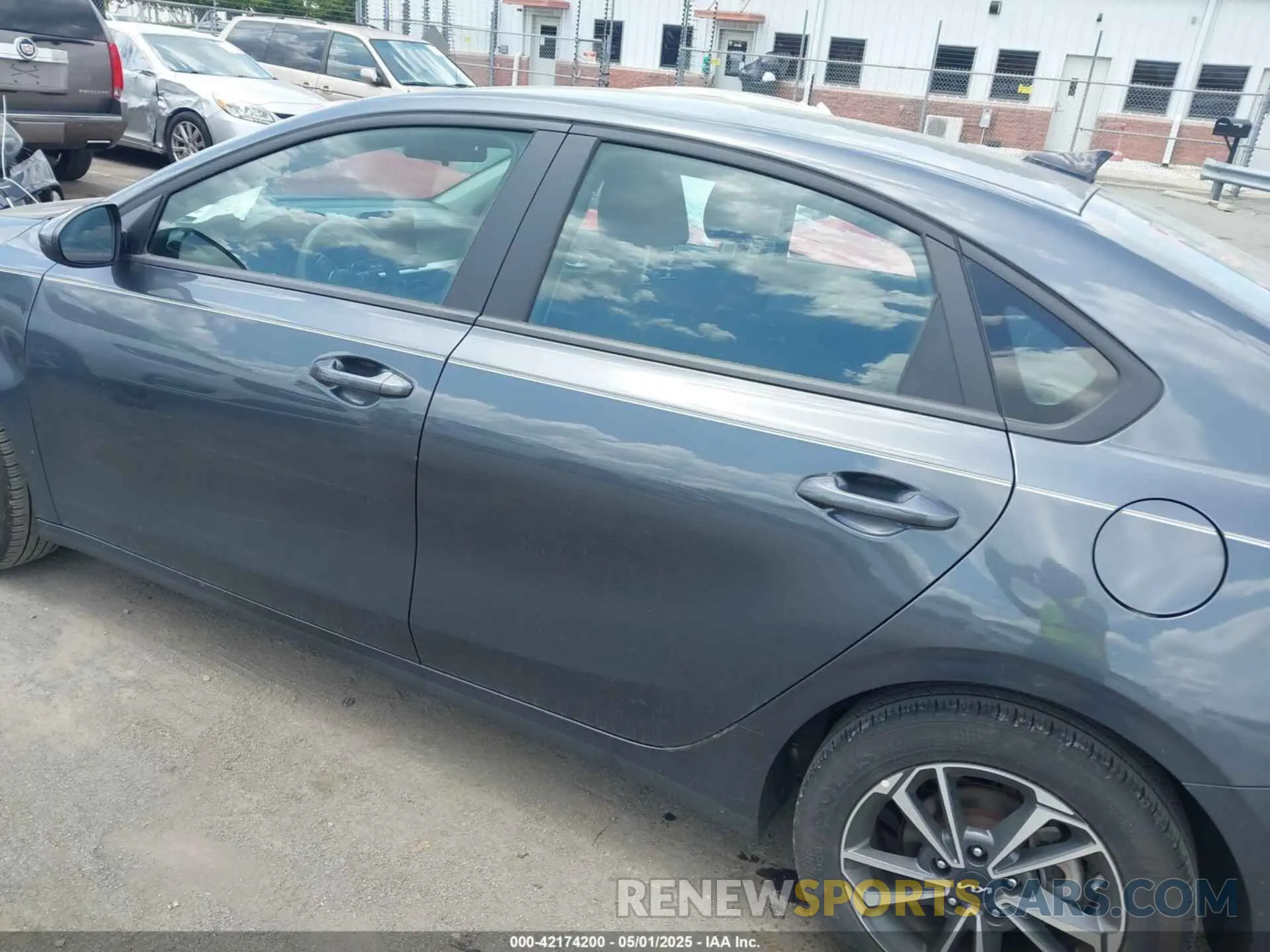 14 Photograph of a damaged car 3KPF24AD1RE744241 KIA FORTE 2024