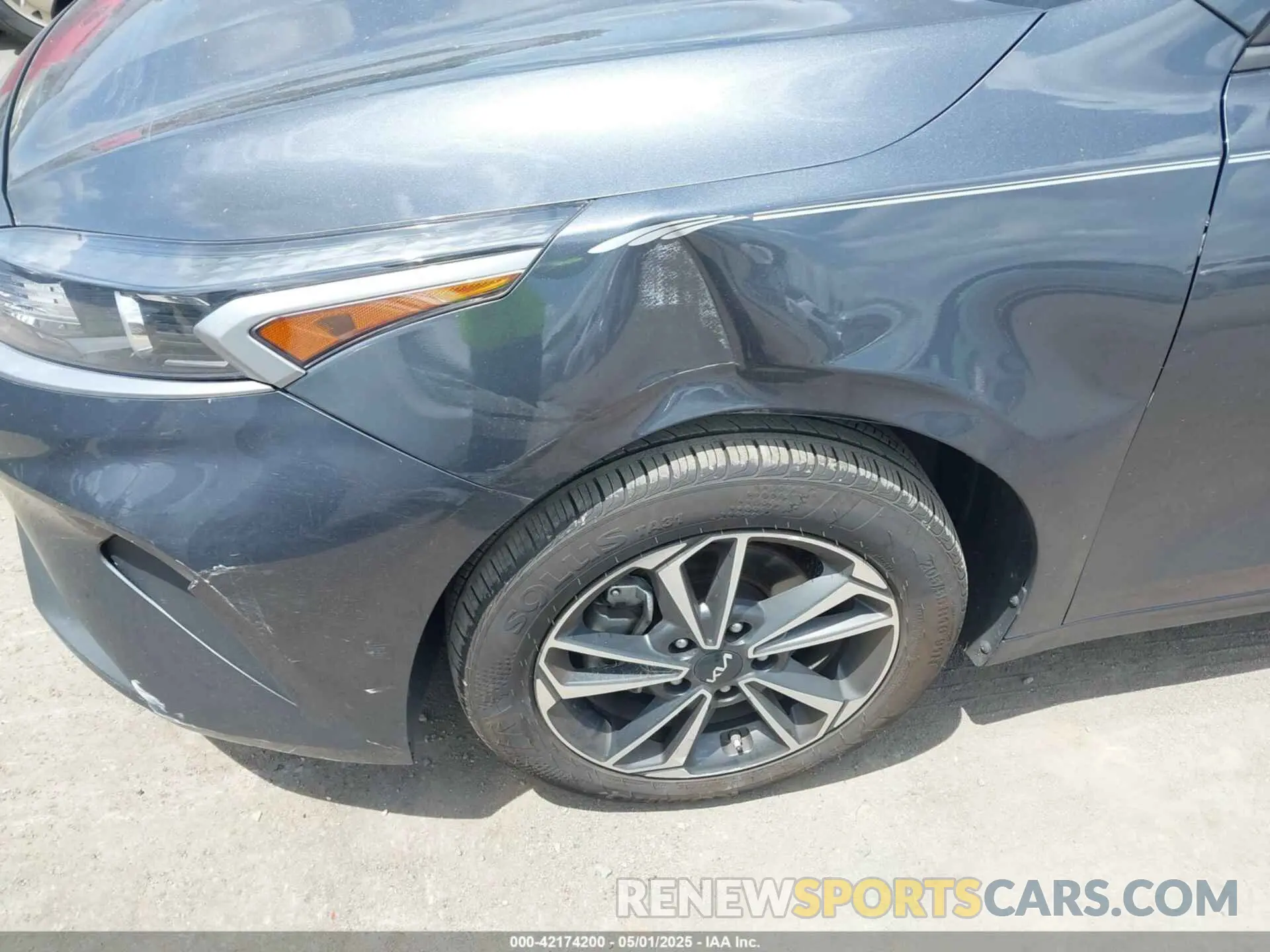 18 Photograph of a damaged car 3KPF24AD1RE744241 KIA FORTE 2024