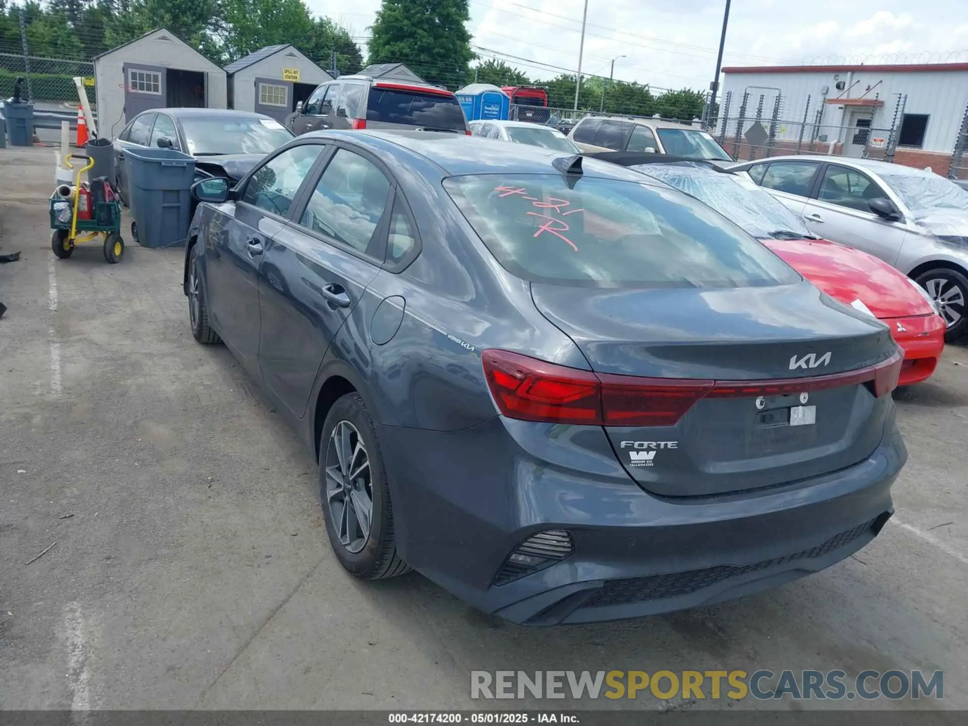 3 Photograph of a damaged car 3KPF24AD1RE744241 KIA FORTE 2024