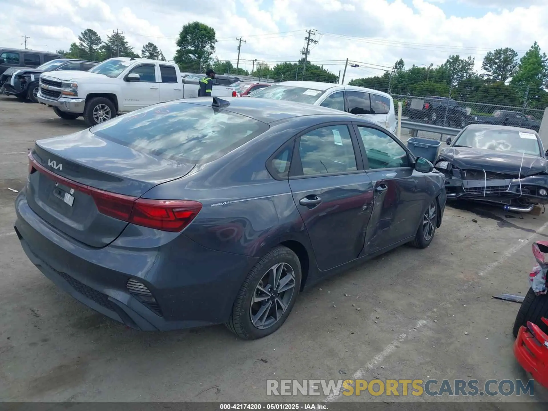4 Photograph of a damaged car 3KPF24AD1RE744241 KIA FORTE 2024