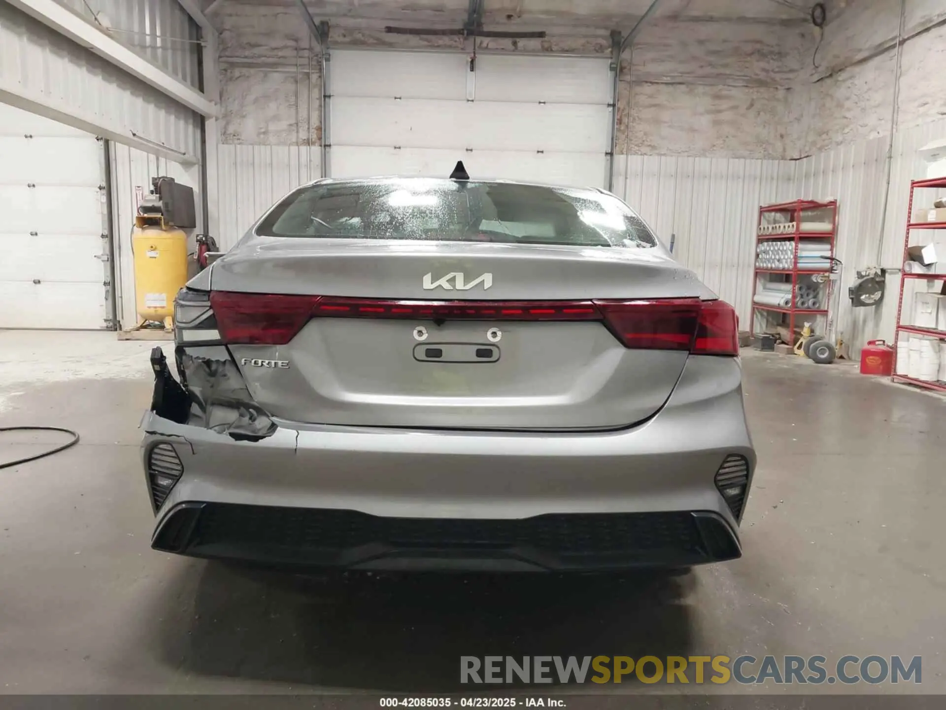 17 Photograph of a damaged car 3KPF24AD1RE750198 KIA FORTE 2024
