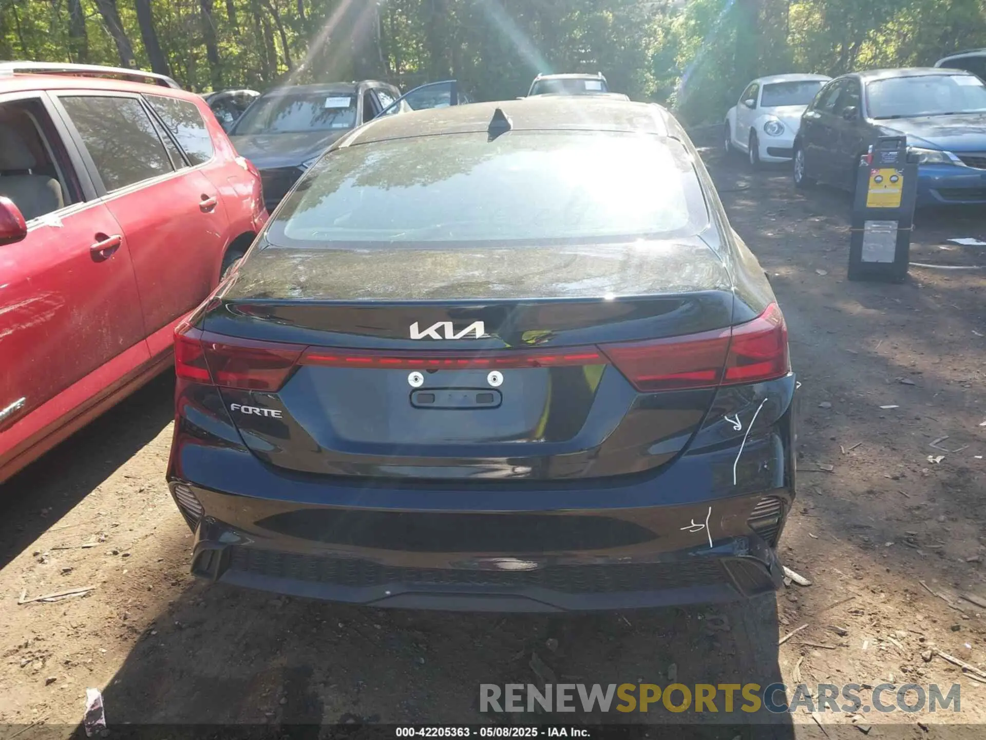 16 Photograph of a damaged car 3KPF24AD1RE758267 KIA FORTE 2024