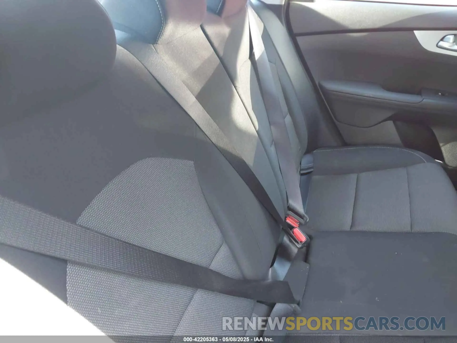 8 Photograph of a damaged car 3KPF24AD1RE758267 KIA FORTE 2024
