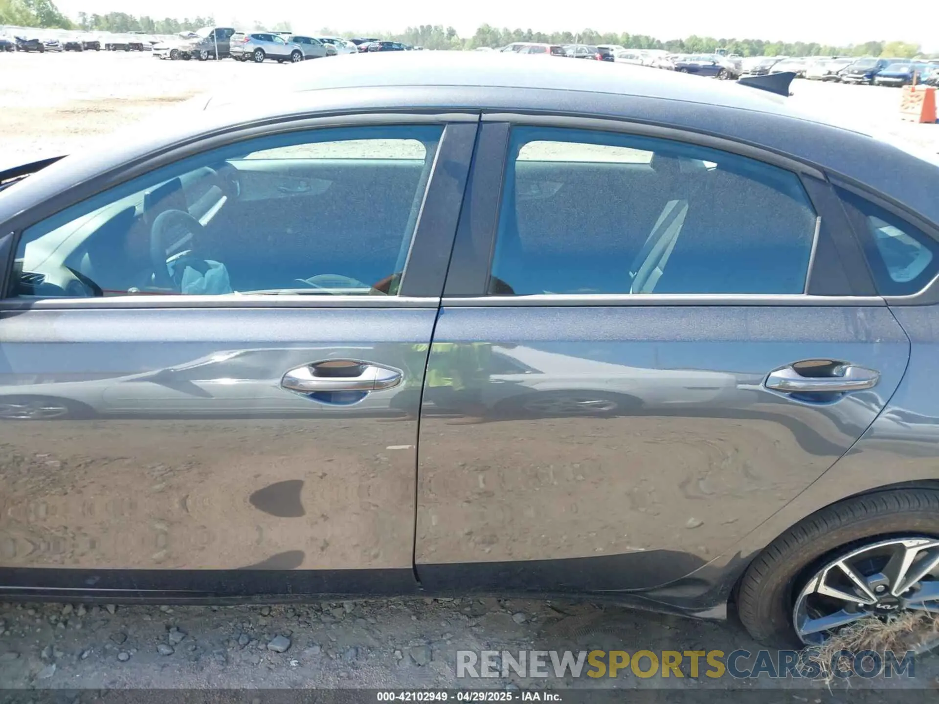 14 Photograph of a damaged car 3KPF24AD1RE758950 KIA FORTE 2024