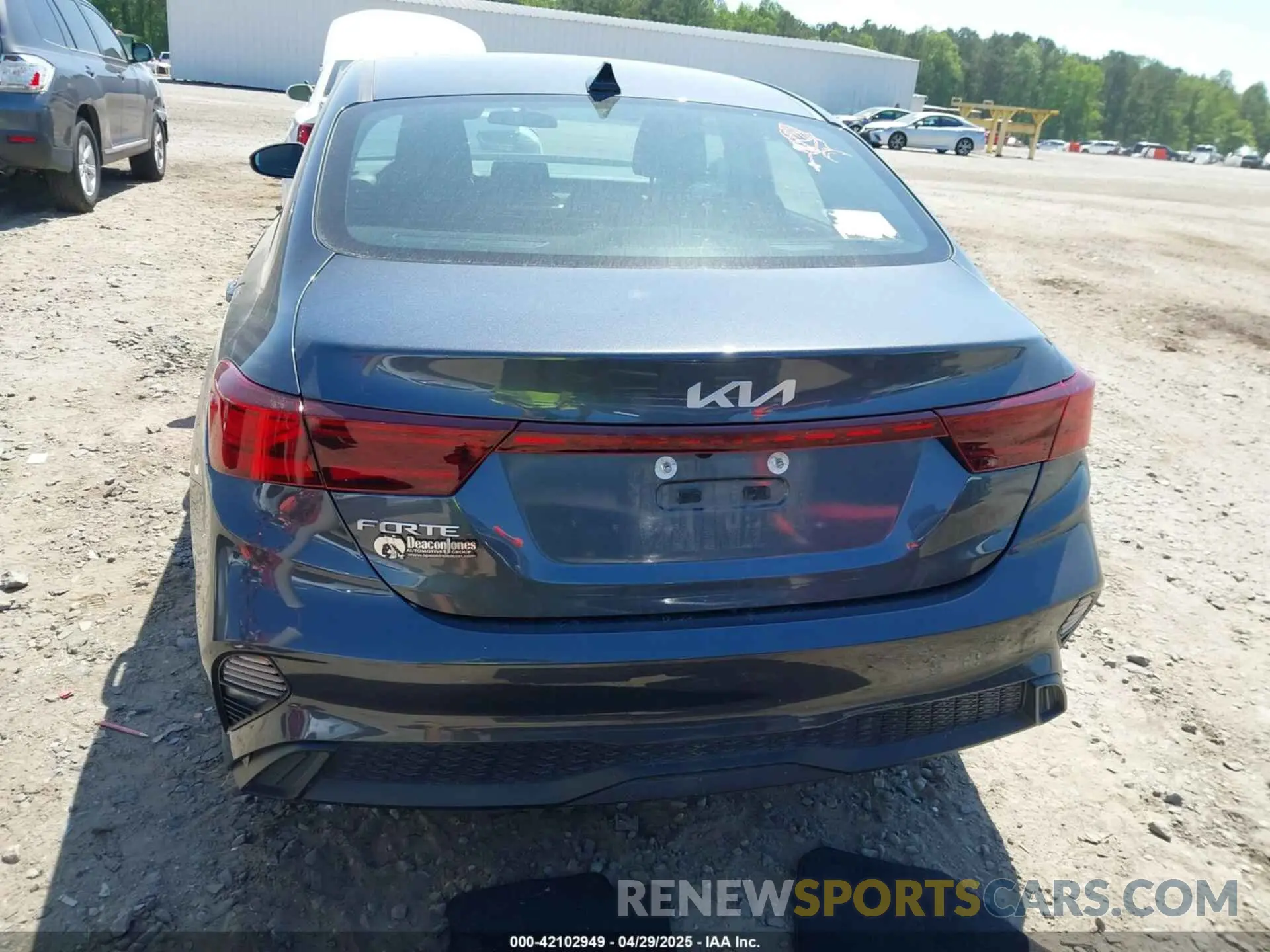 16 Photograph of a damaged car 3KPF24AD1RE758950 KIA FORTE 2024