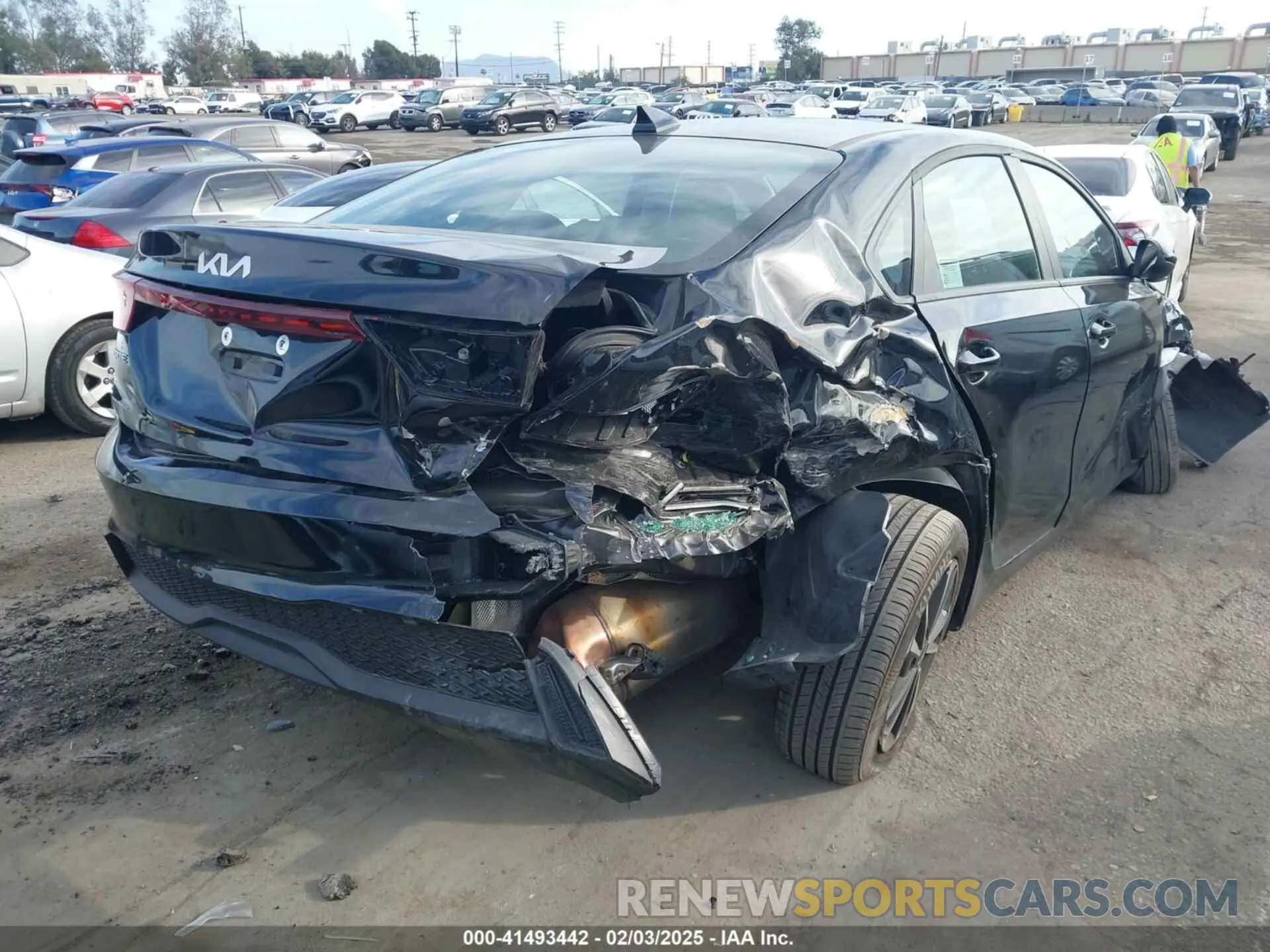 4 Photograph of a damaged car 3KPF24AD1RE760133 KIA FORTE 2024