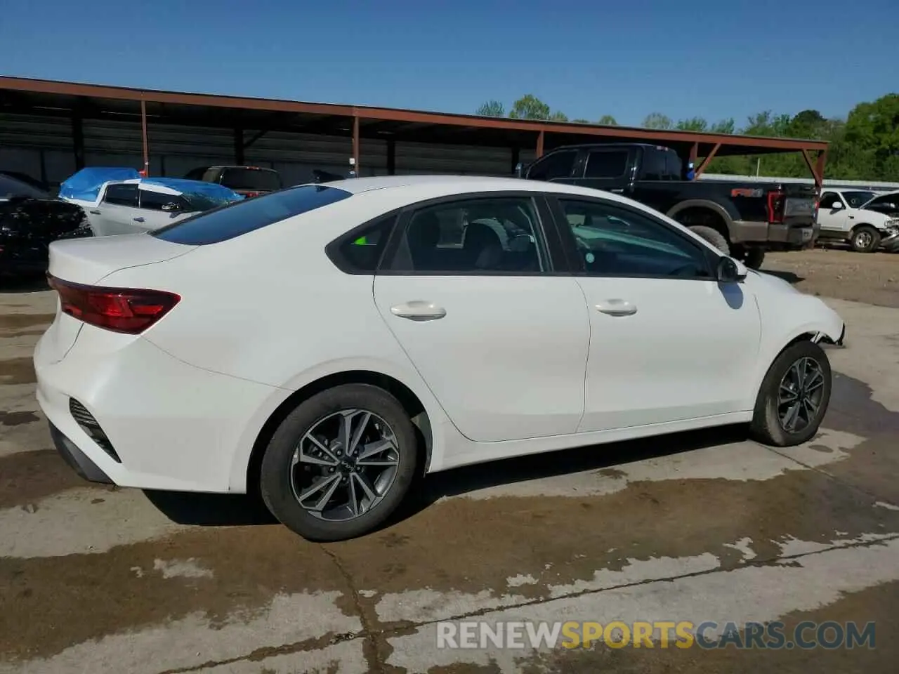 3 Photograph of a damaged car 3KPF24AD1RE771827 KIA FORTE 2024