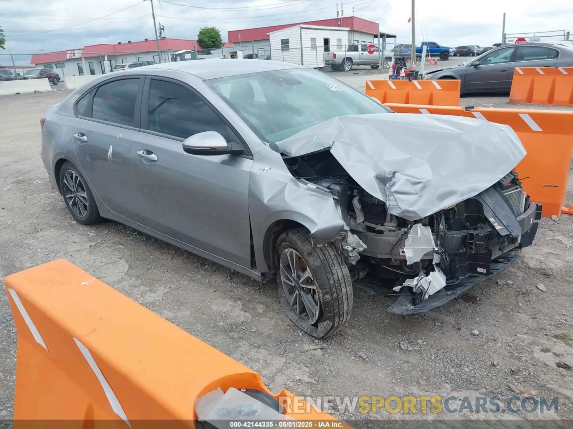 1 Photograph of a damaged car 3KPF24AD2RE703987 KIA FORTE 2024