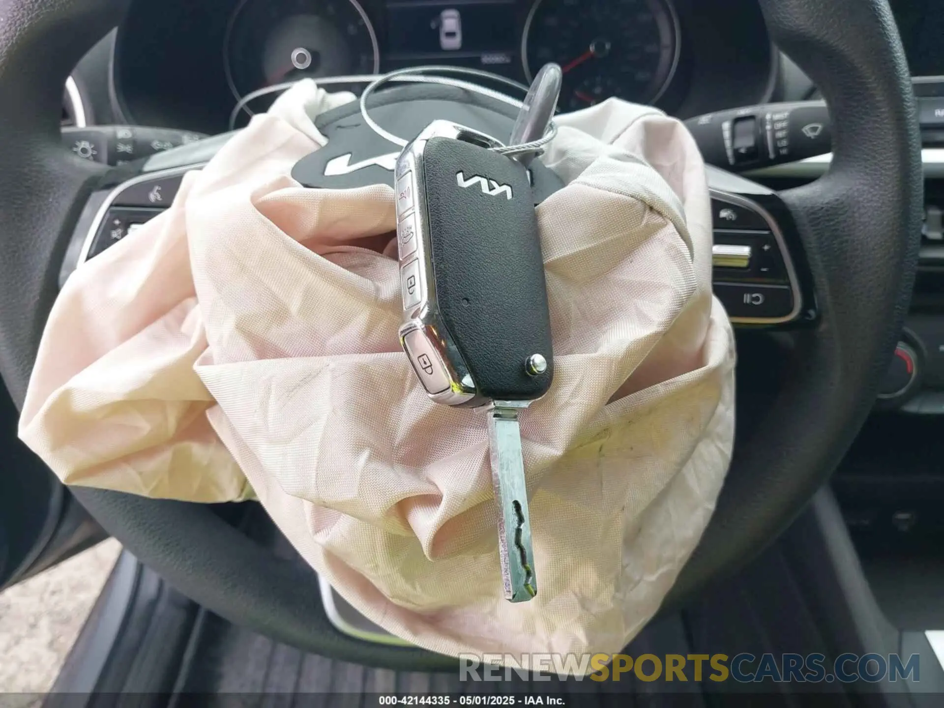 11 Photograph of a damaged car 3KPF24AD2RE703987 KIA FORTE 2024
