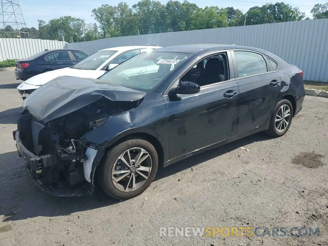1 Photograph of a damaged car 3KPF24AD2RE747231 KIA FORTE 2024