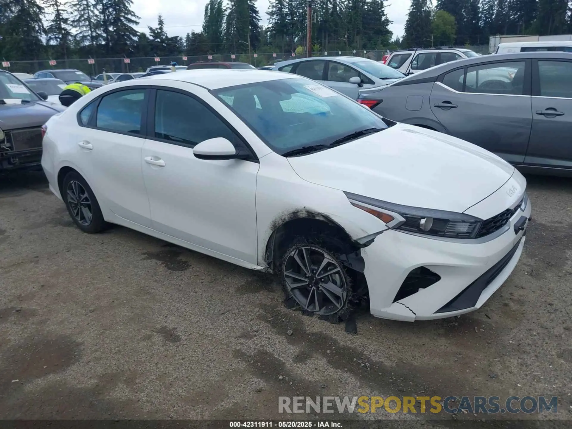 1 Photograph of a damaged car 3KPF24AD2RE768435 KIA FORTE 2024