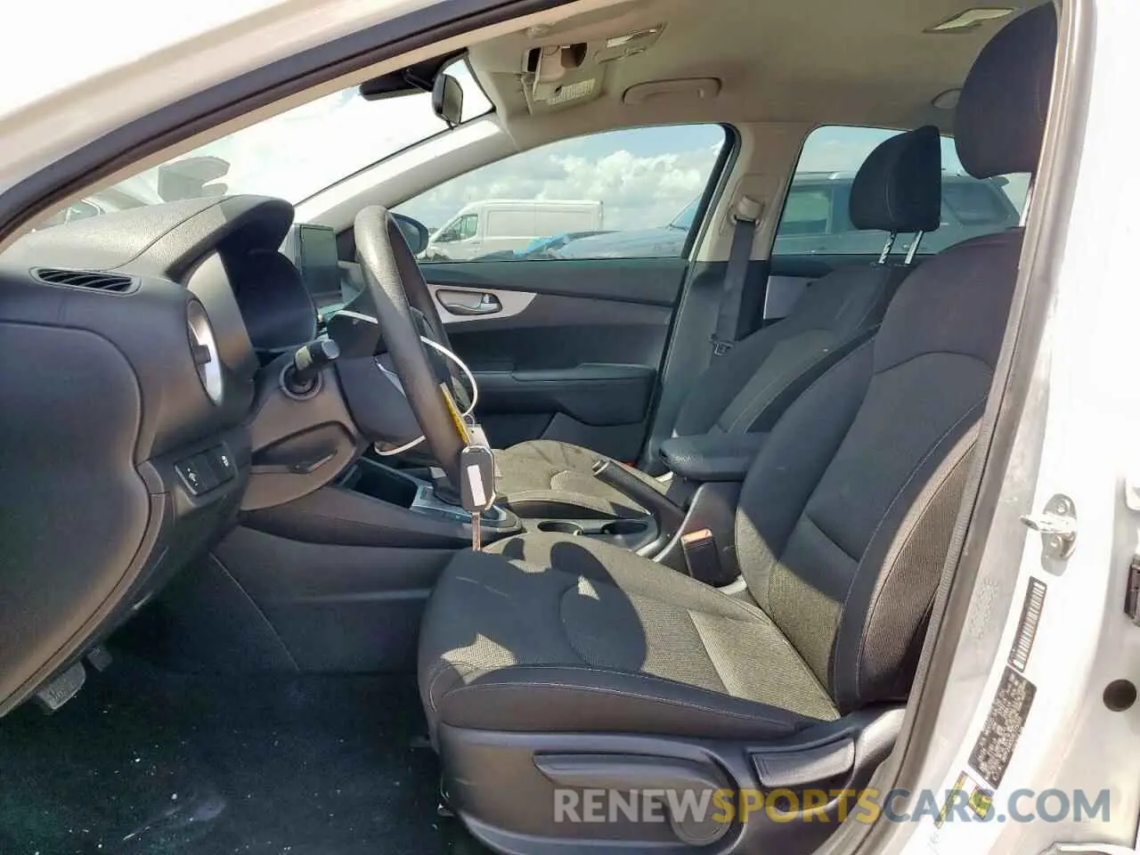 7 Photograph of a damaged car 3KPF24AD2RE775028 KIA FORTE 2024