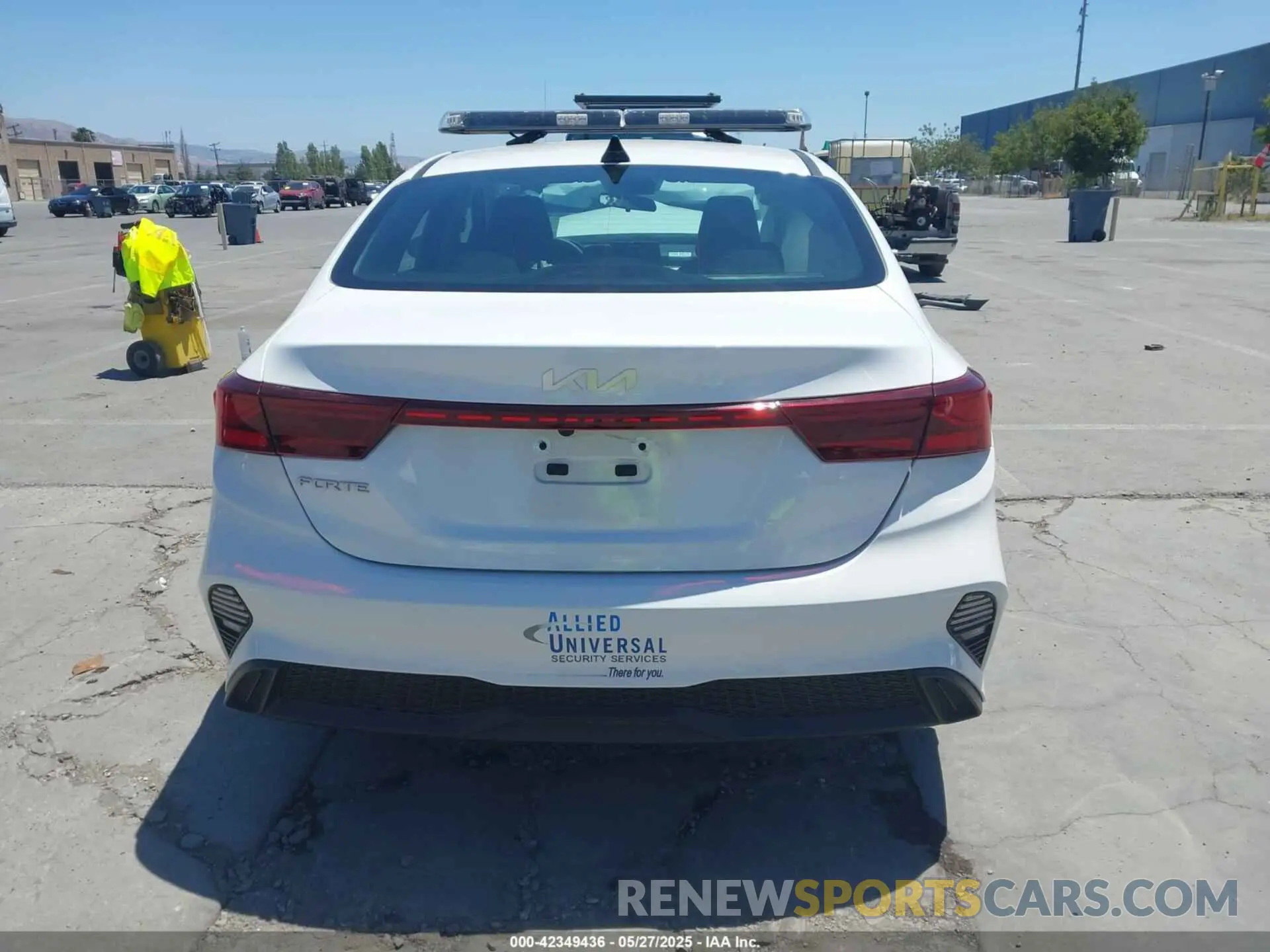 17 Photograph of a damaged car 3KPF24AD2RE798485 KIA FORTE 2024
