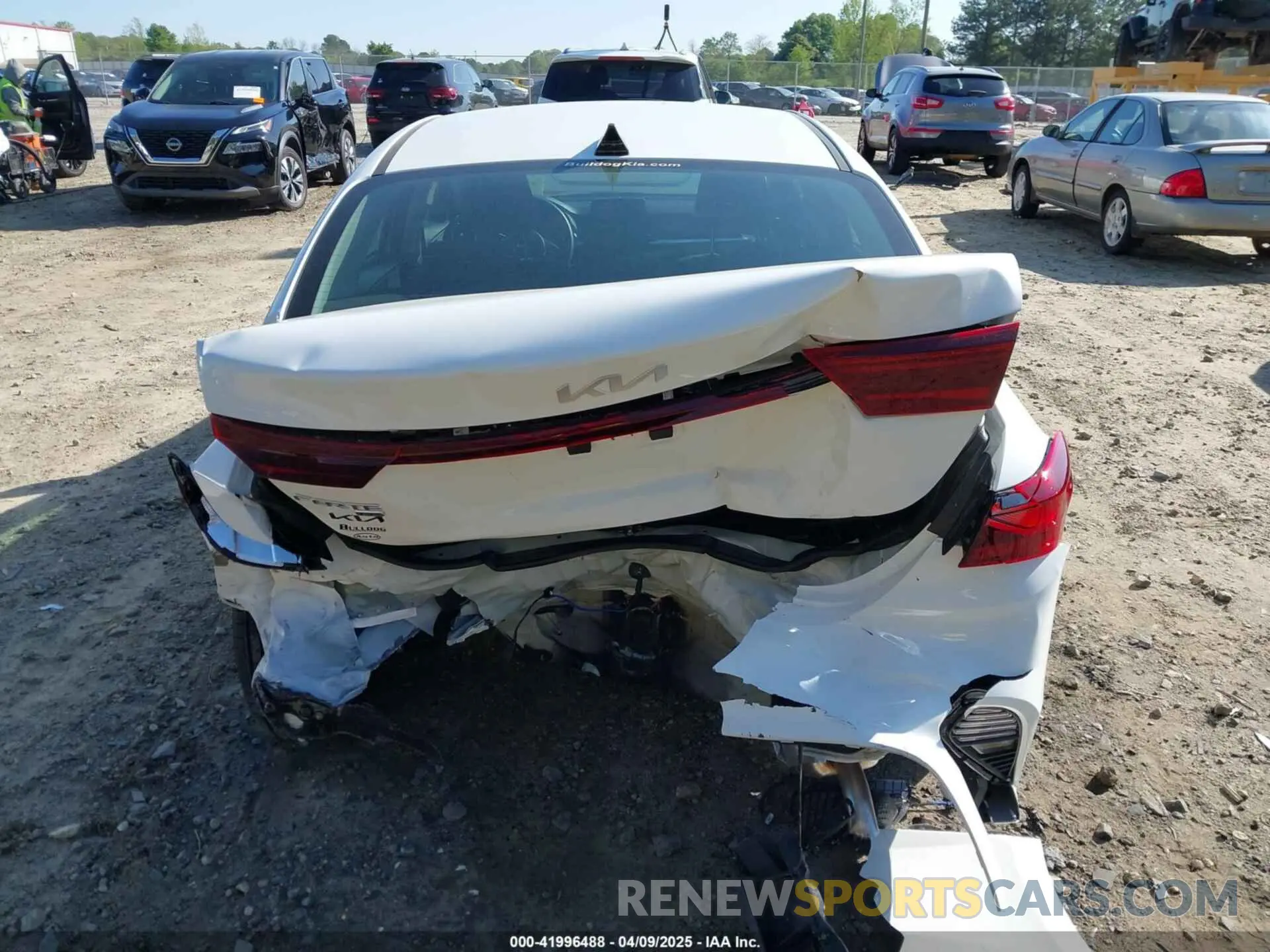 16 Photograph of a damaged car 3KPF24AD2RE814071 KIA FORTE 2024