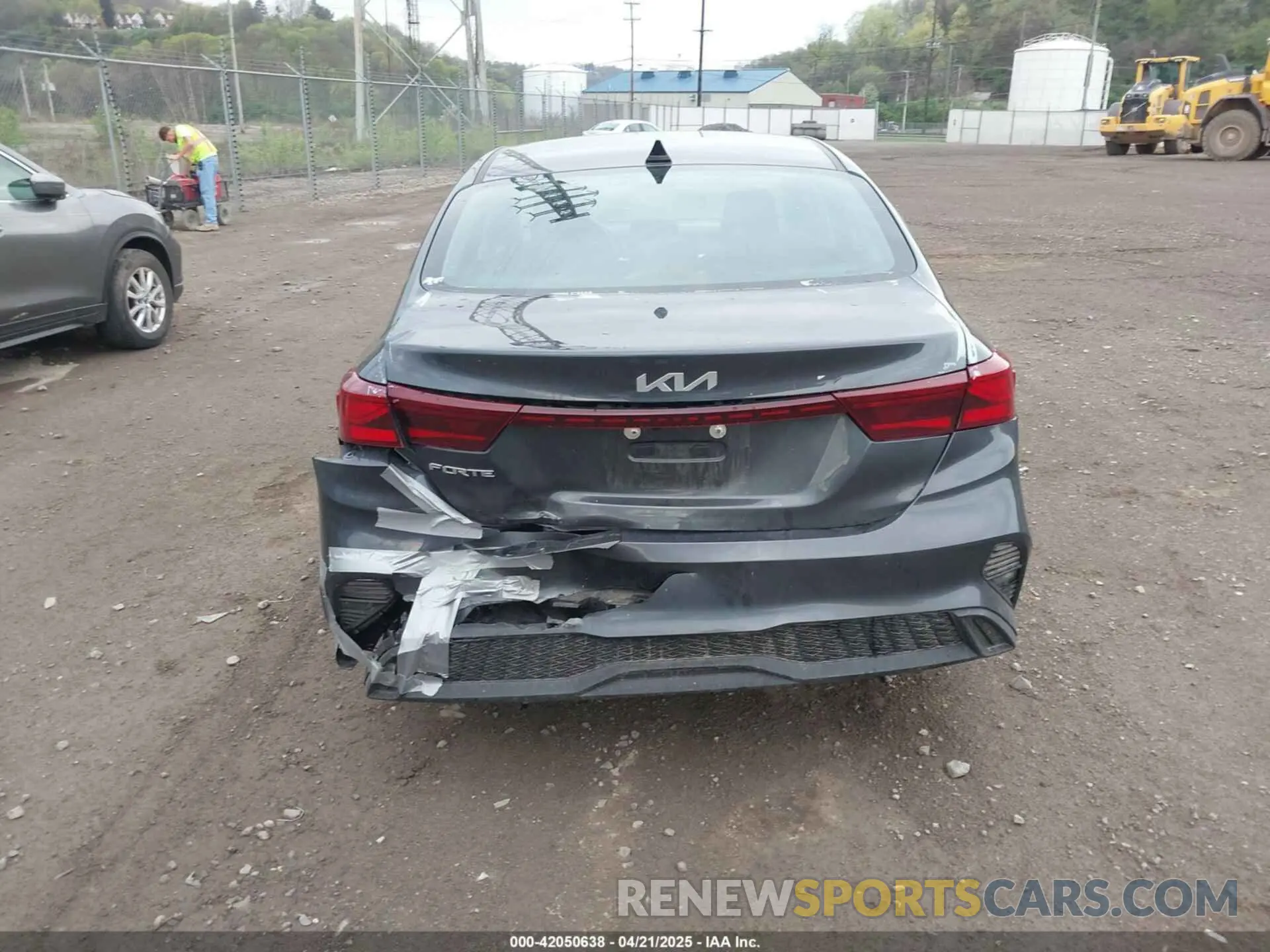16 Photograph of a damaged car 3KPF24AD2RE834627 KIA FORTE 2024