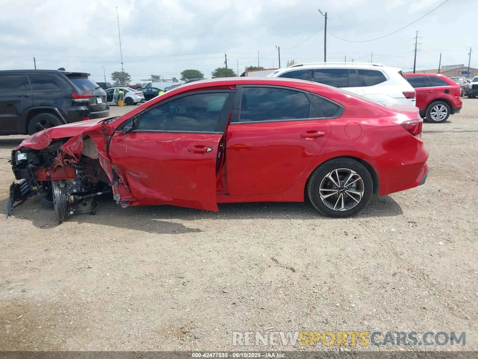 15 Photograph of a damaged car 3KPF24AD2RE837236 KIA FORTE 2024
