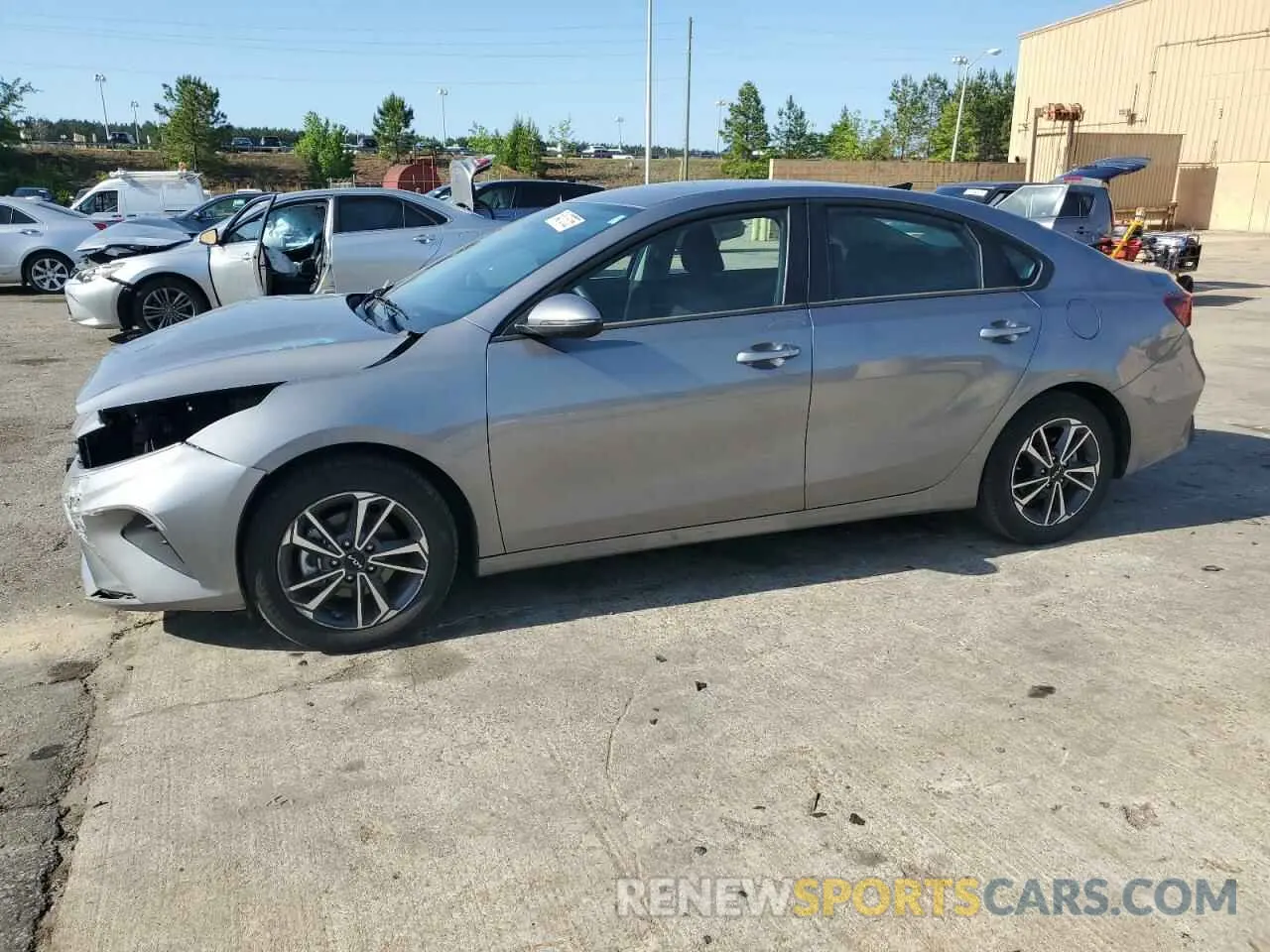 1 Photograph of a damaged car 3KPF24AD3RE757640 KIA FORTE 2024