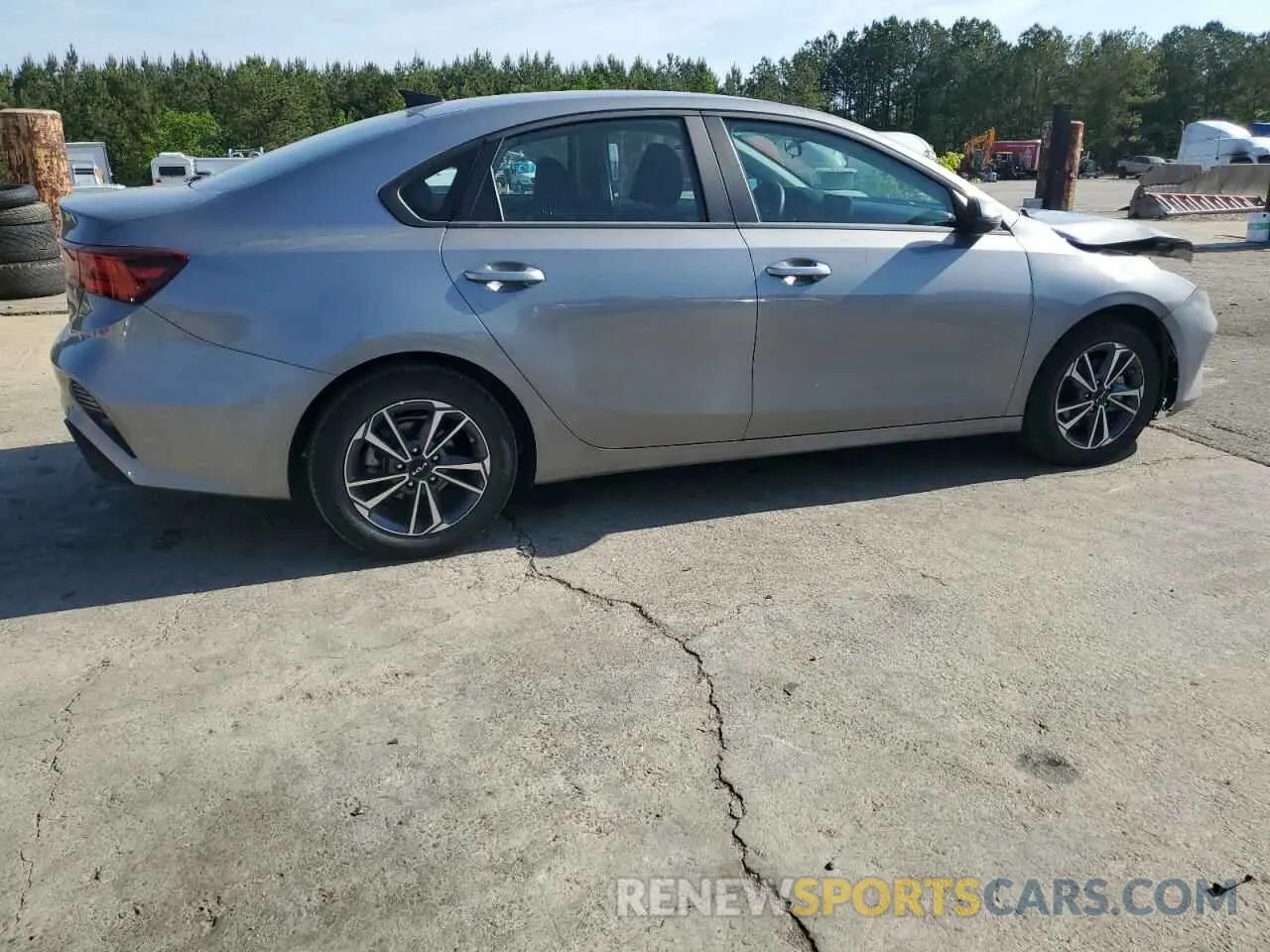 3 Photograph of a damaged car 3KPF24AD3RE757640 KIA FORTE 2024