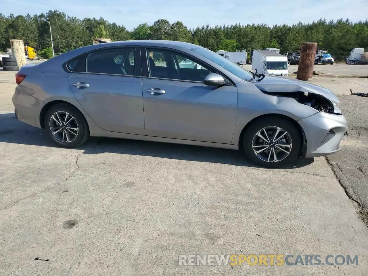 4 Photograph of a damaged car 3KPF24AD3RE757640 KIA FORTE 2024