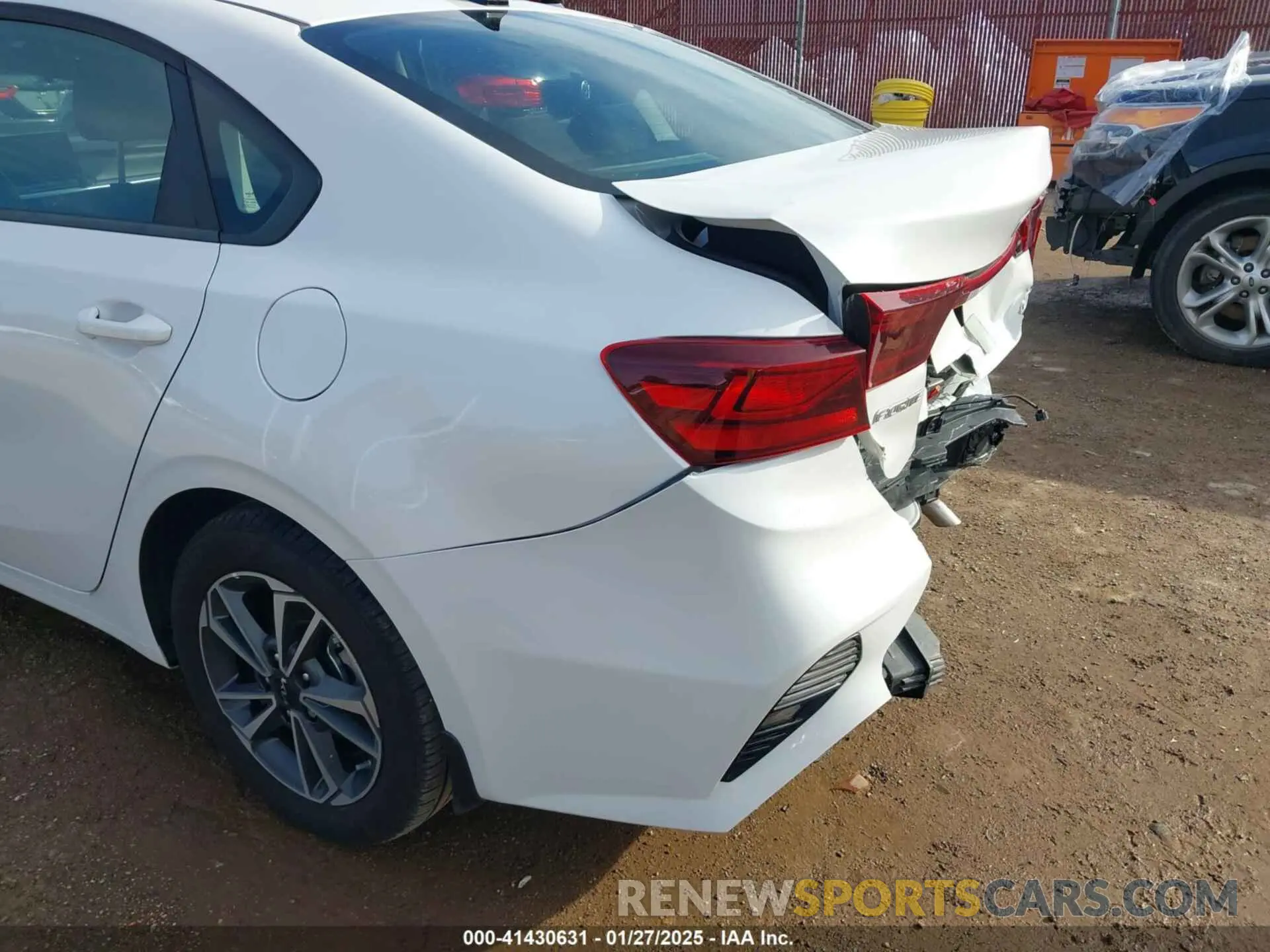 18 Photograph of a damaged car 3KPF24AD3RE763812 KIA FORTE 2024