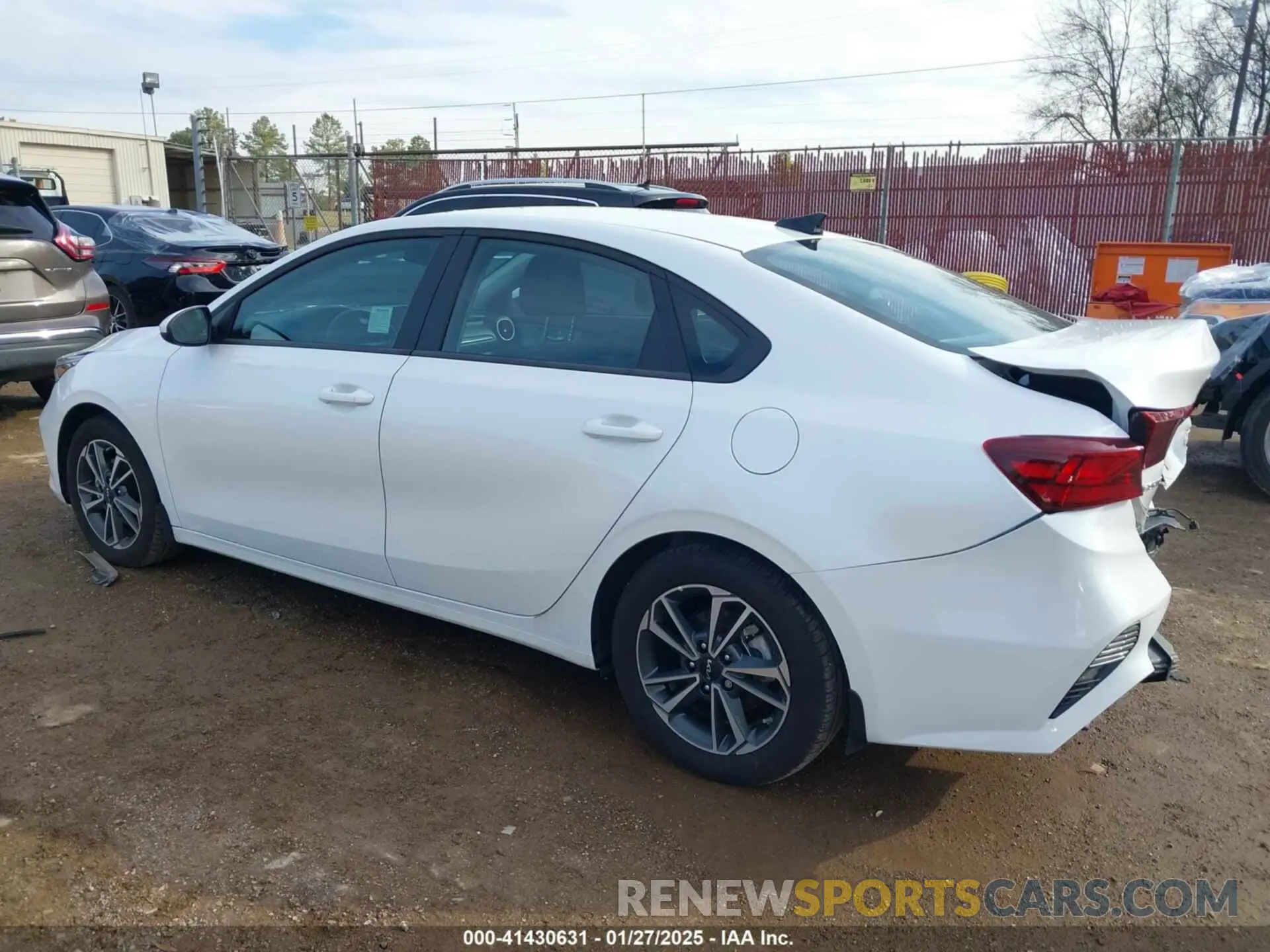 3 Photograph of a damaged car 3KPF24AD3RE763812 KIA FORTE 2024