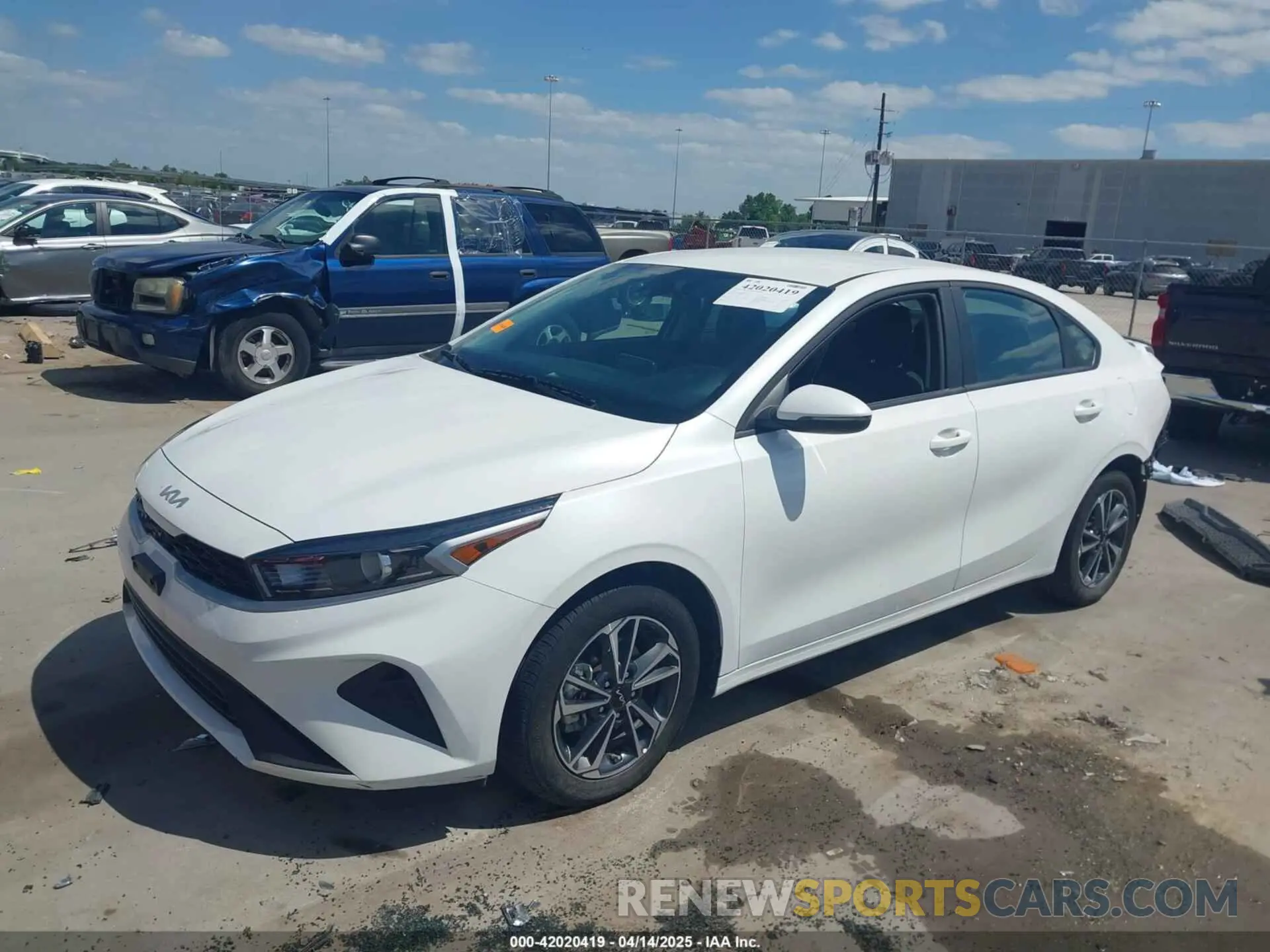 2 Photograph of a damaged car 3KPF24AD3RE797023 KIA FORTE 2024