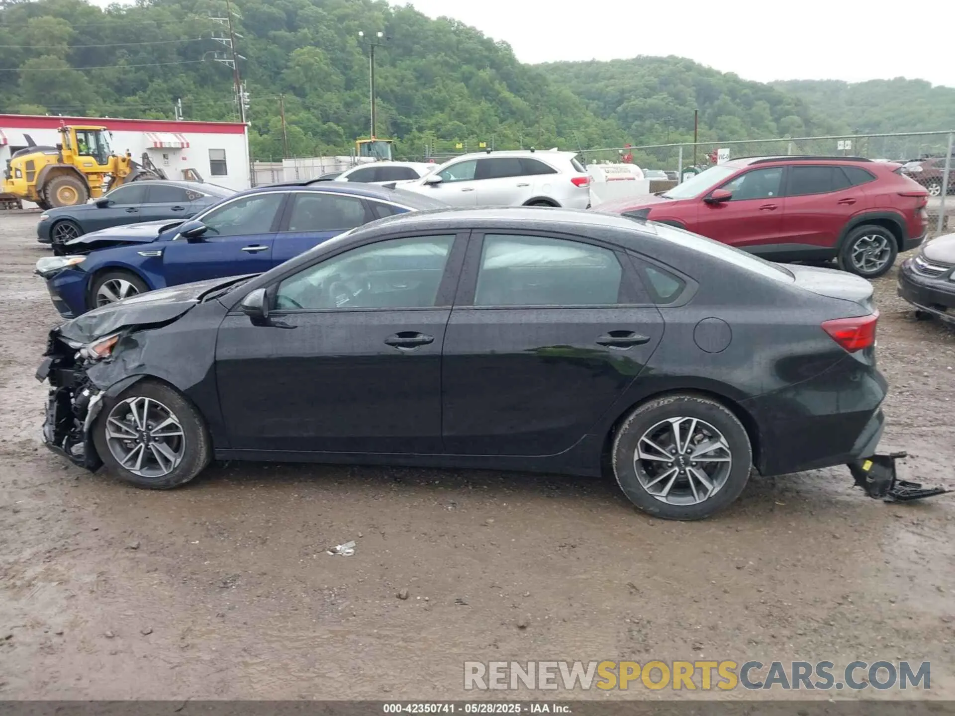 14 Photograph of a damaged car 3KPF24AD3RE804925 KIA FORTE 2024