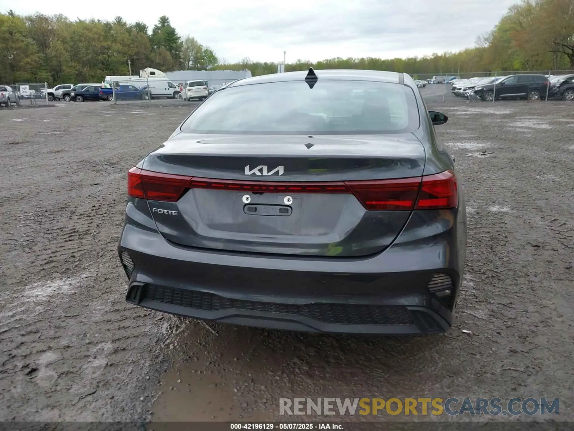 16 Photograph of a damaged car 3KPF24AD3RE806366 KIA FORTE 2024