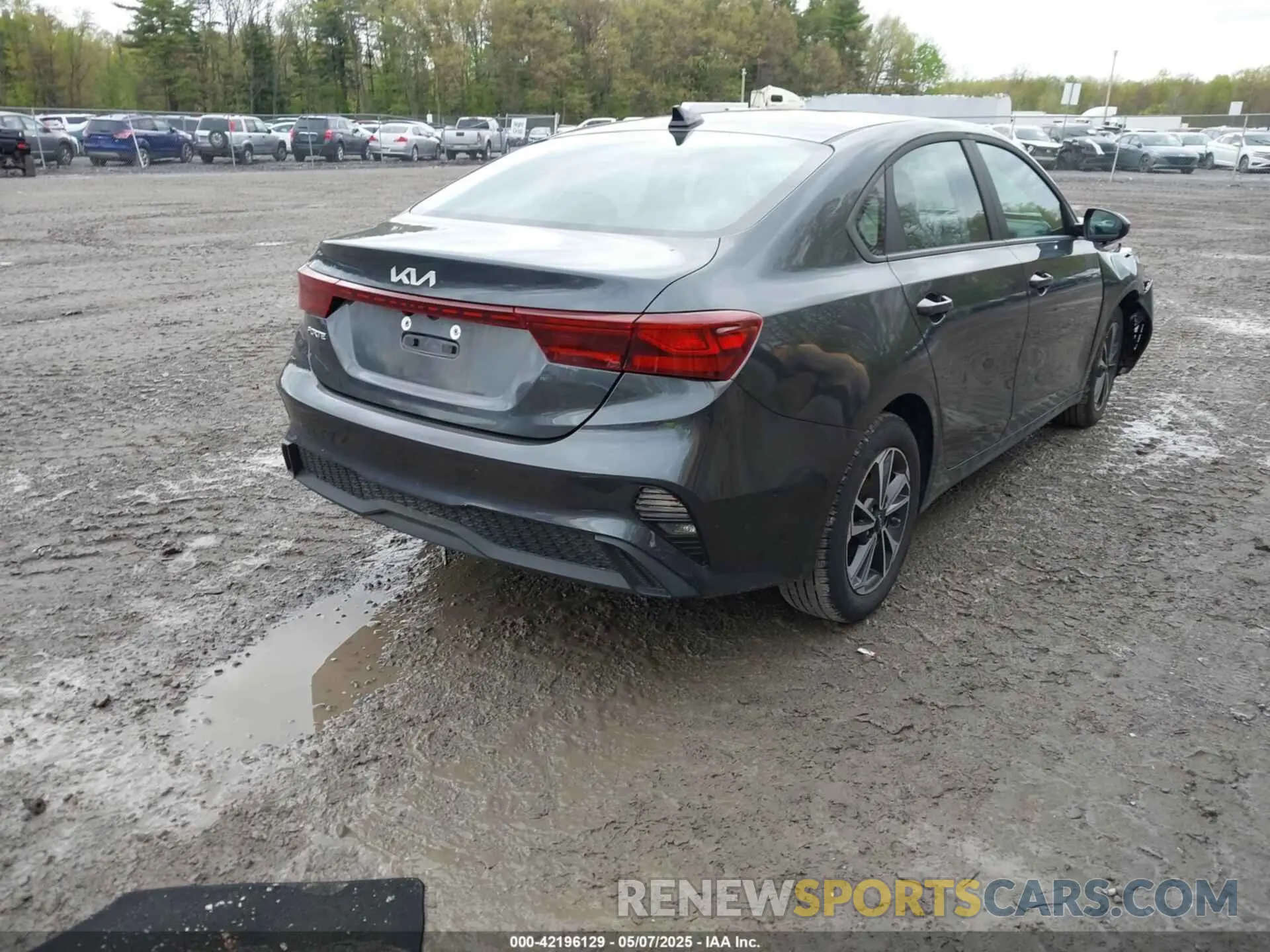4 Photograph of a damaged car 3KPF24AD3RE806366 KIA FORTE 2024