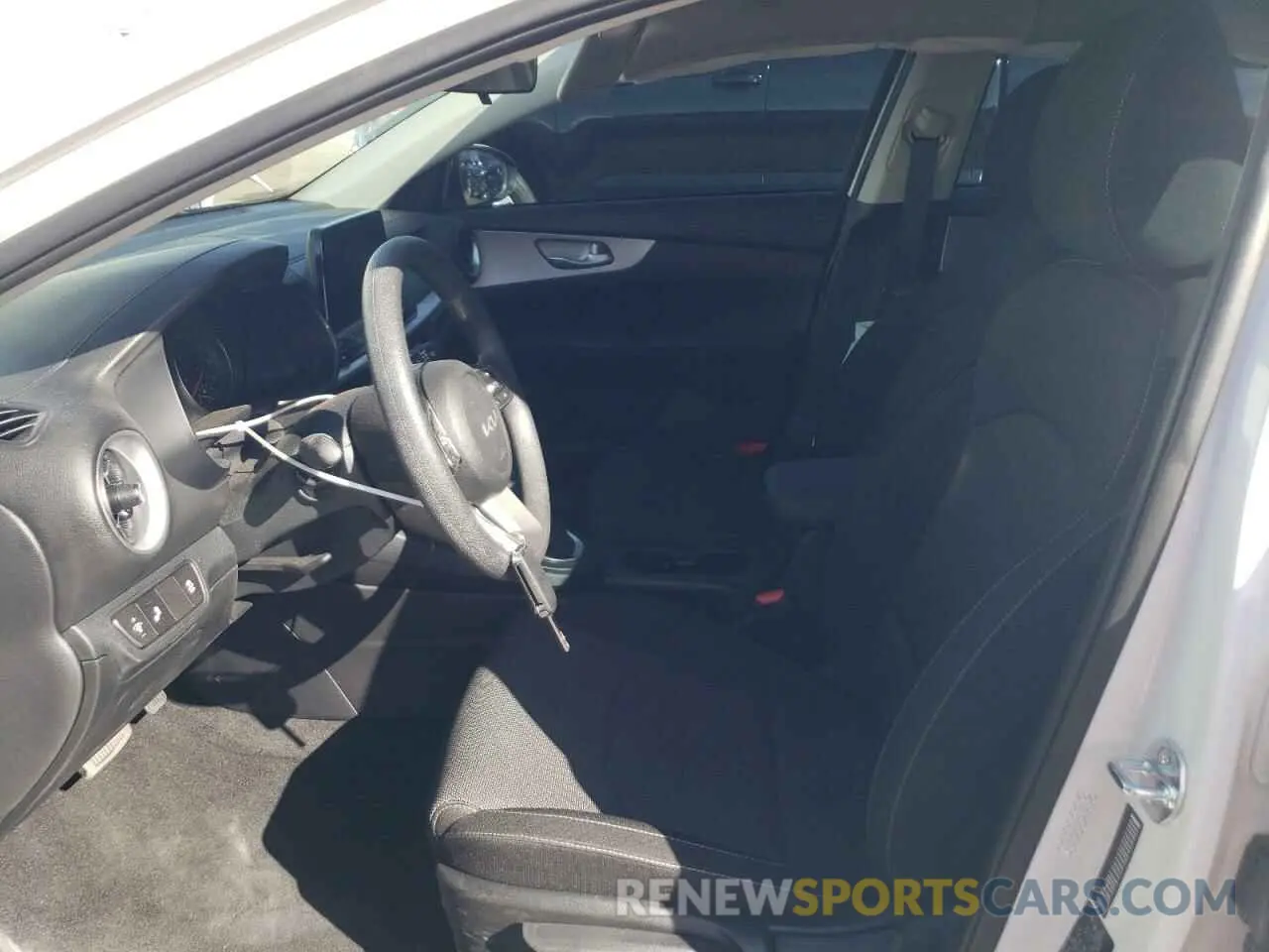 7 Photograph of a damaged car 3KPF24AD3RE810420 KIA FORTE 2024