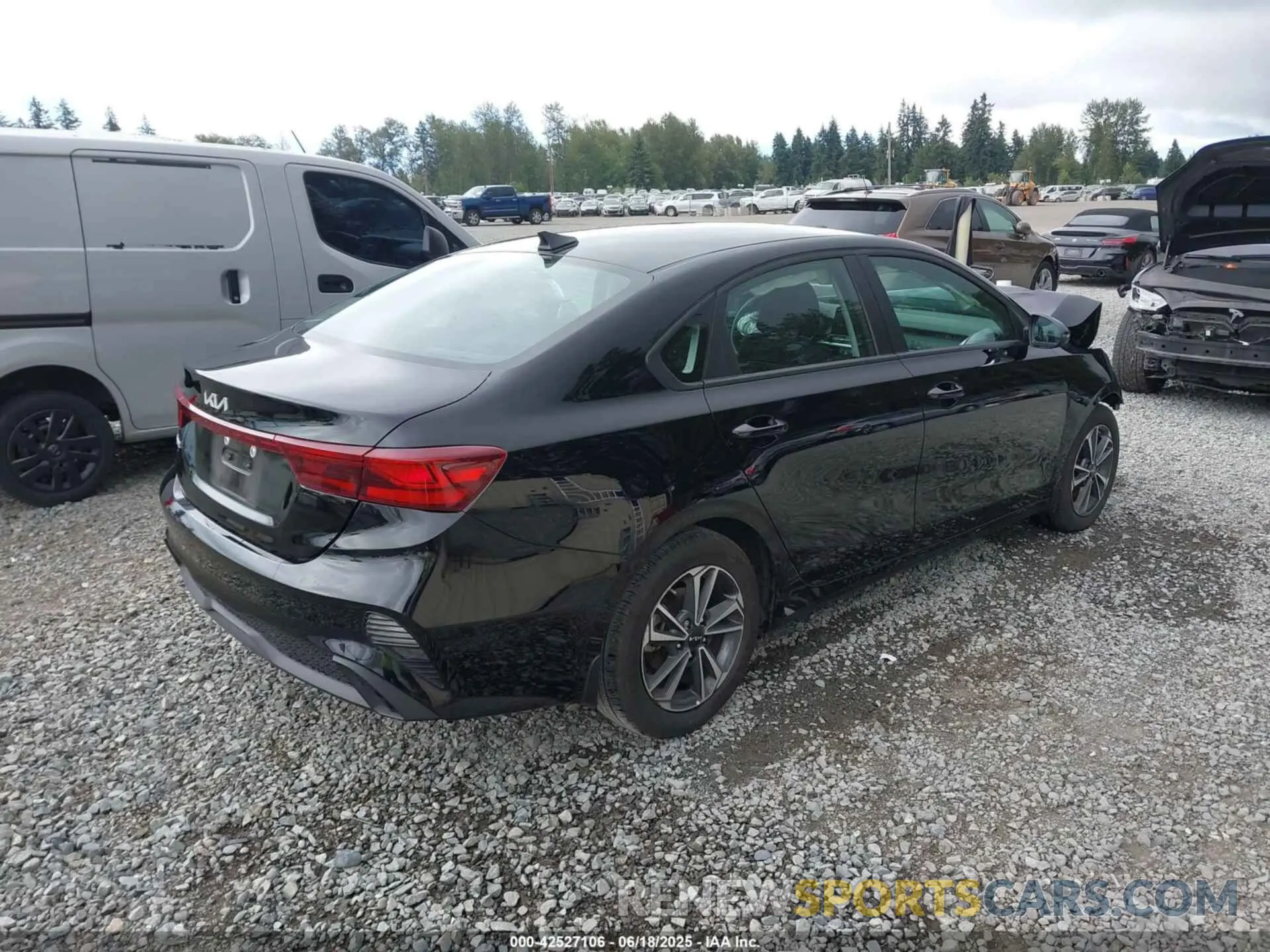 4 Photograph of a damaged car 3KPF24AD3RE810983 KIA FORTE 2024