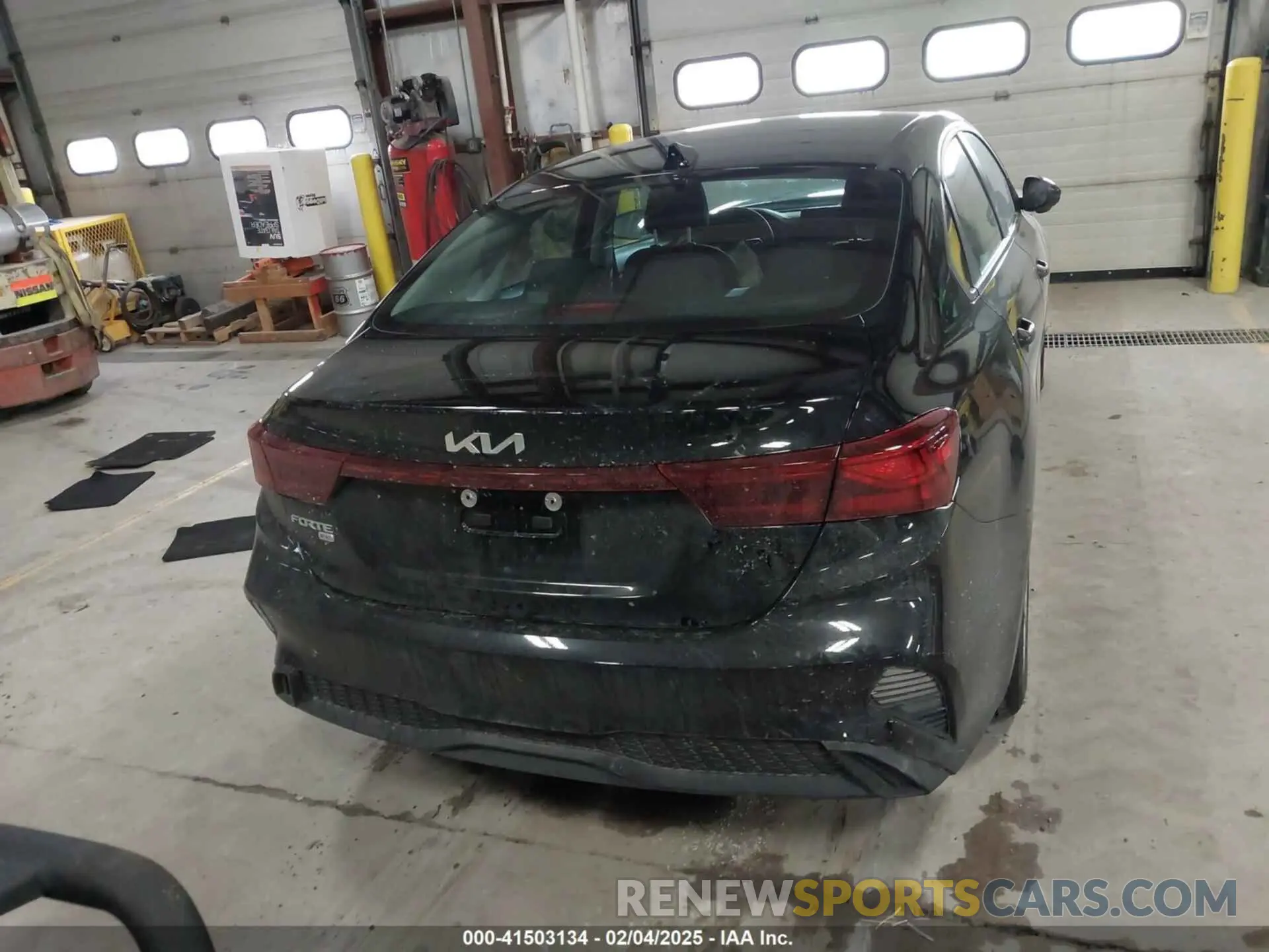 16 Photograph of a damaged car 3KPF24AD3RE812233 KIA FORTE 2024