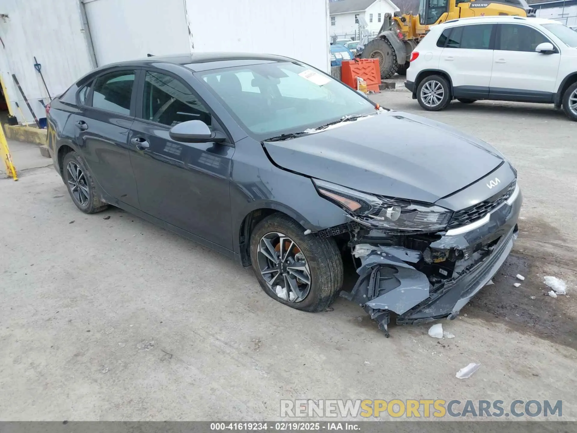 1 Photograph of a damaged car 3KPF24AD3RE816900 KIA FORTE 2024