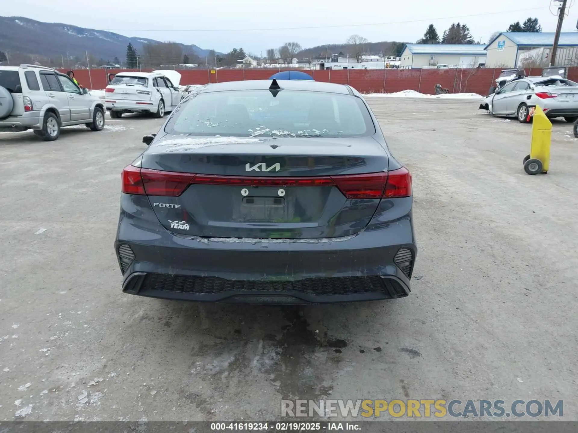 16 Photograph of a damaged car 3KPF24AD3RE816900 KIA FORTE 2024