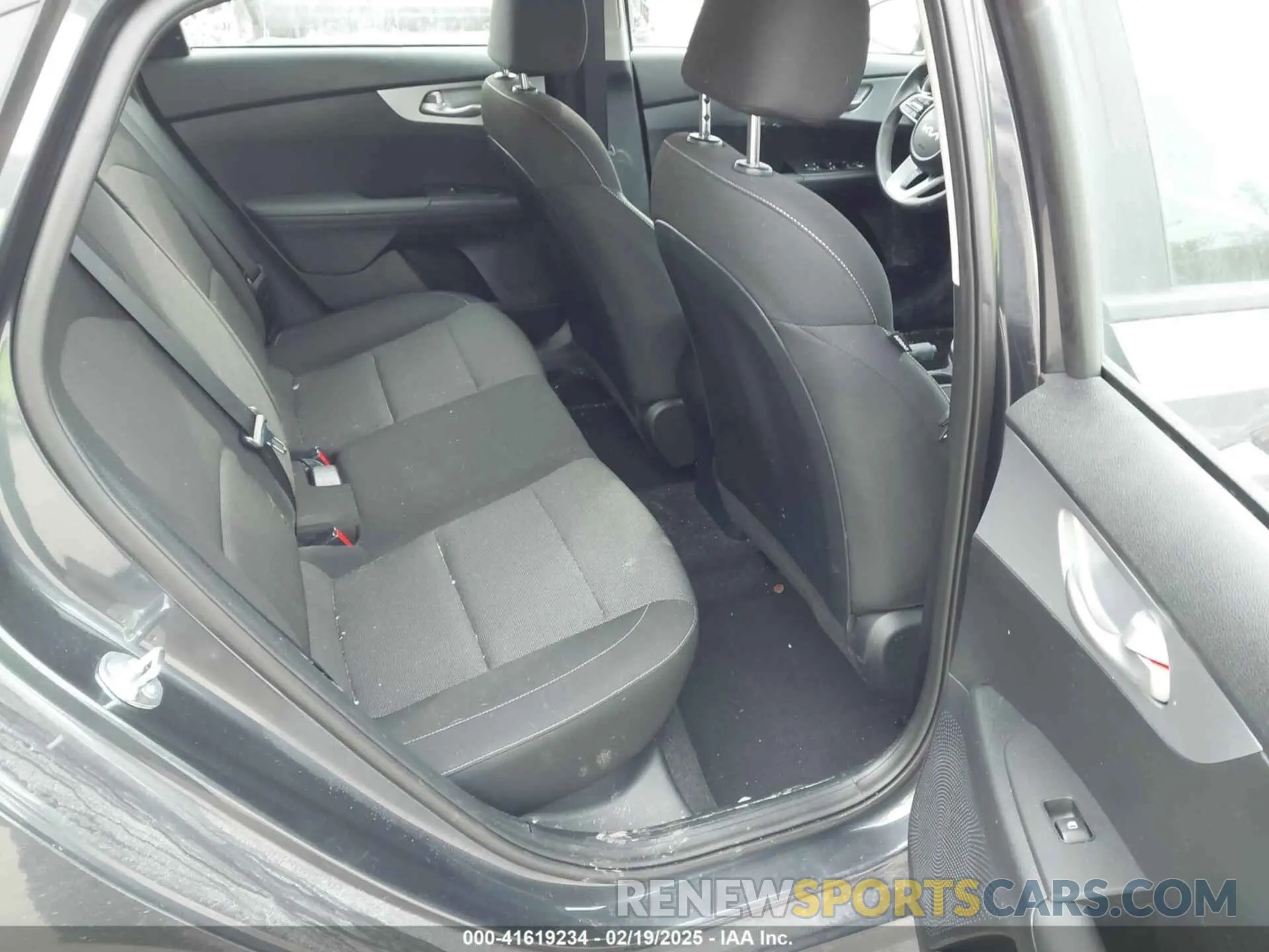 8 Photograph of a damaged car 3KPF24AD3RE816900 KIA FORTE 2024