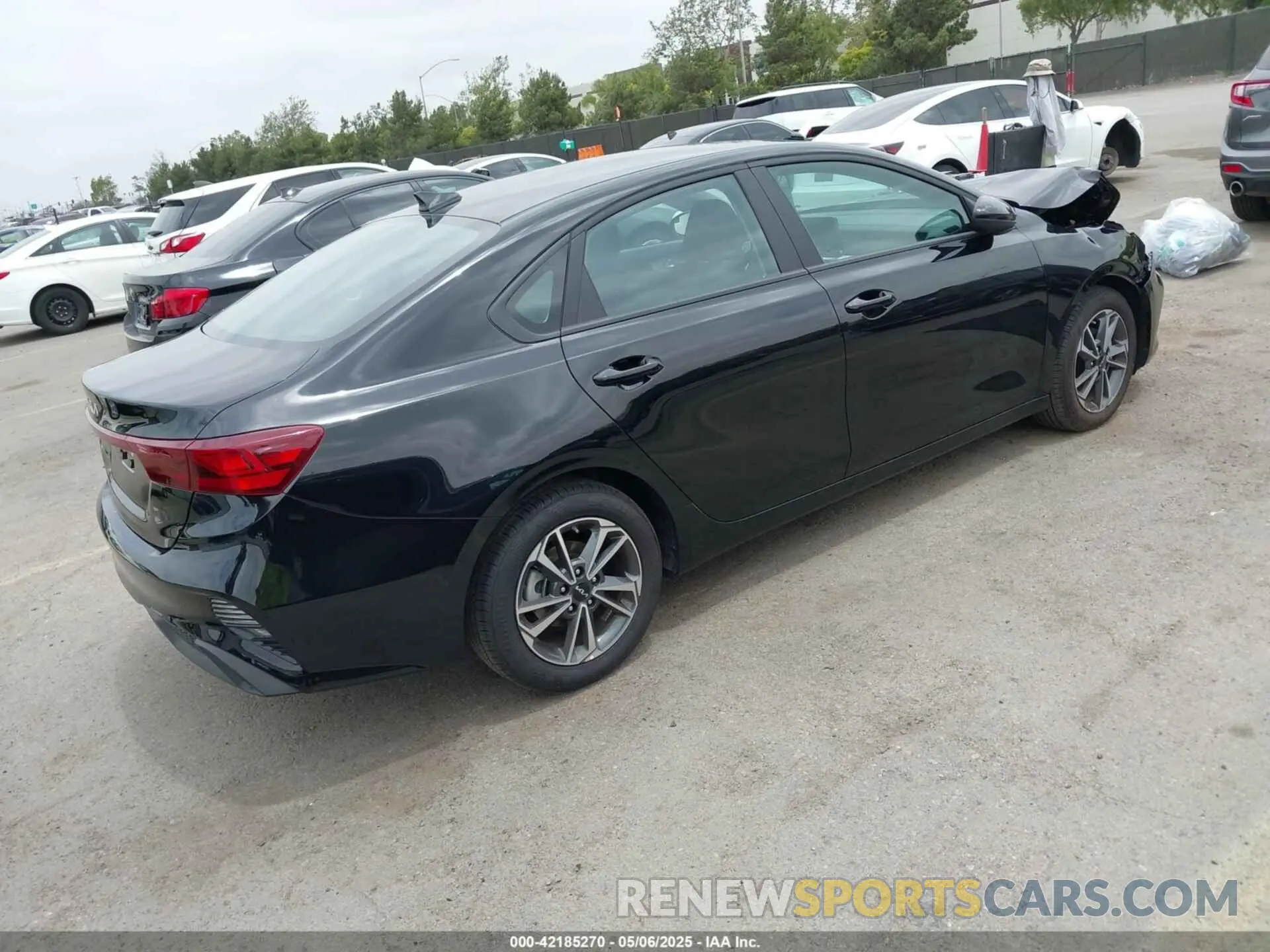 4 Photograph of a damaged car 3KPF24AD3RE817366 KIA FORTE 2024
