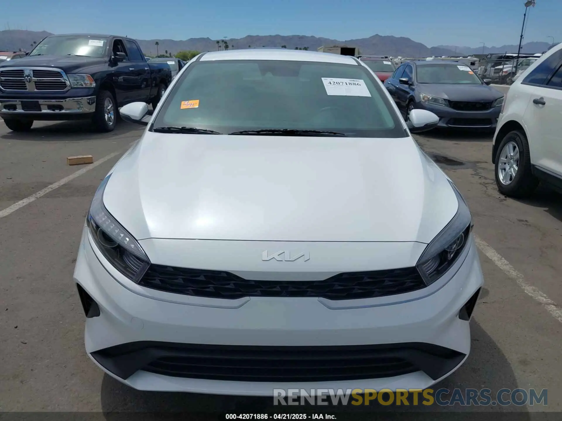 12 Photograph of a damaged car 3KPF24AD3RE820669 KIA FORTE 2024